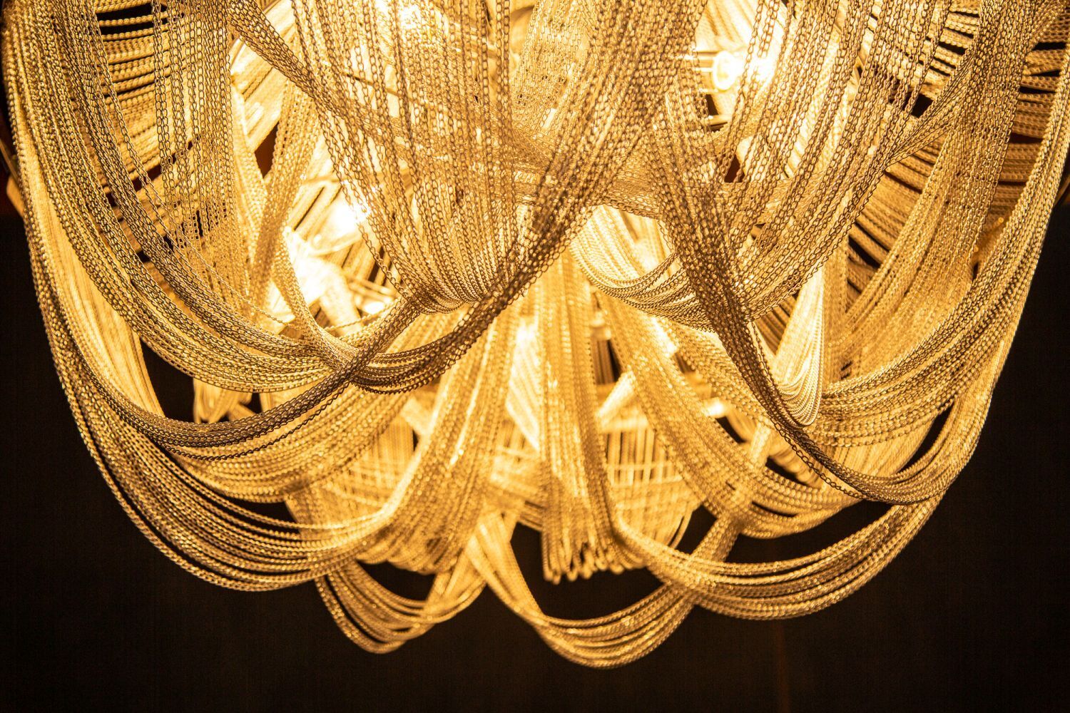 Lustre design salon Chaînes en métal argenté