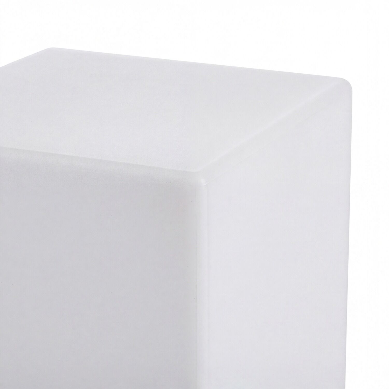le110918-aussenleuchte-bodenleuchte-garten-eingang-terrasse-balkon-aussen-modern-minimalistisch-weiss-05 weiße Oberfläche, Würfel, Karton, Box, helles Weiß