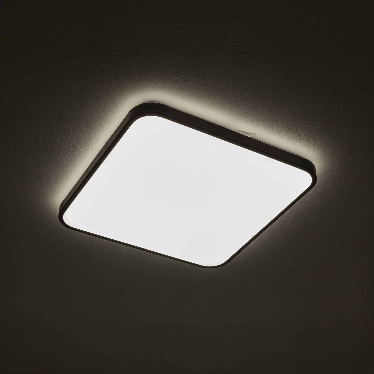 Plafonnier LED aluminium 32 W 3000 K noir faible éblouissement