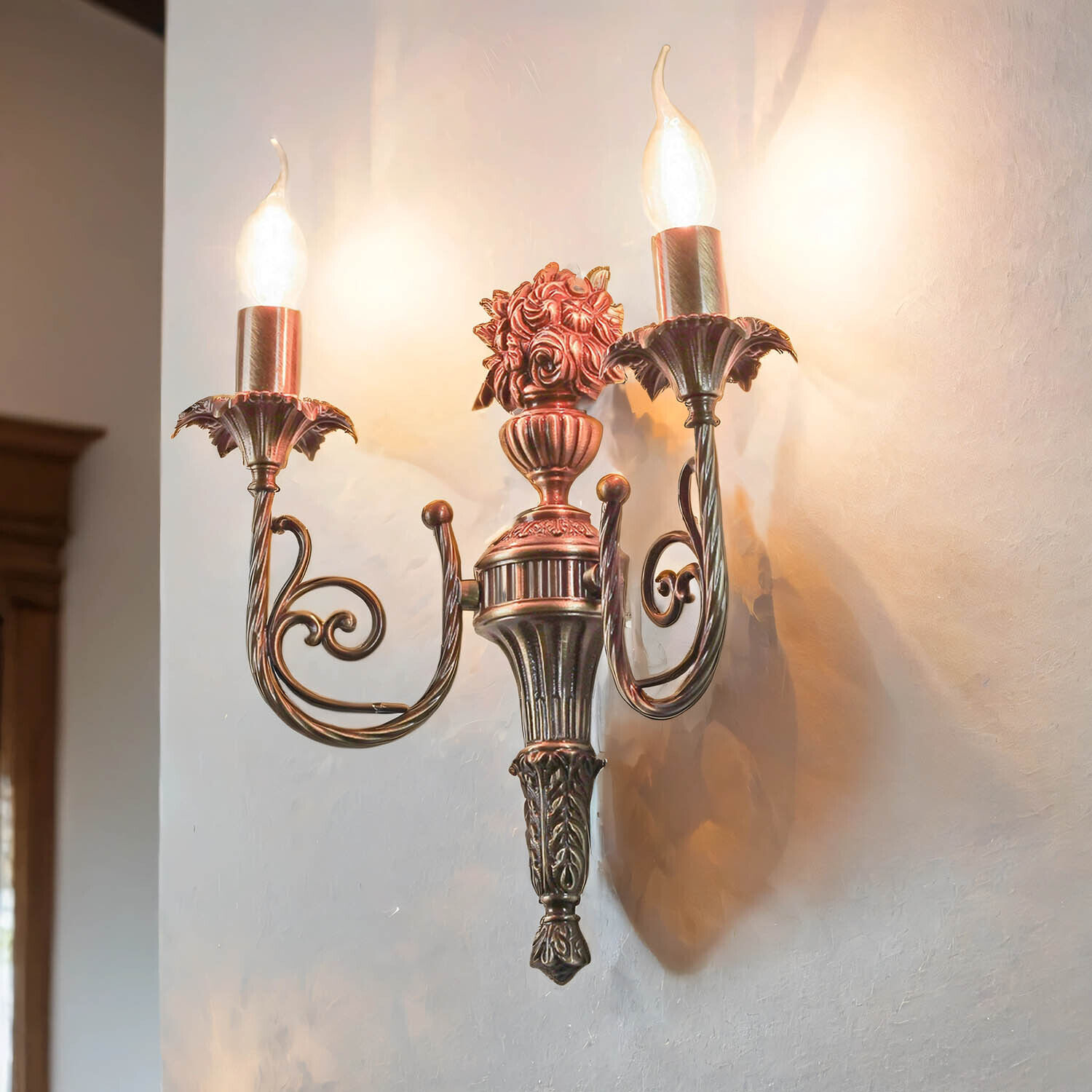 Wandleuchter 2-flmg Weiß aus Echt-Messing Kerze