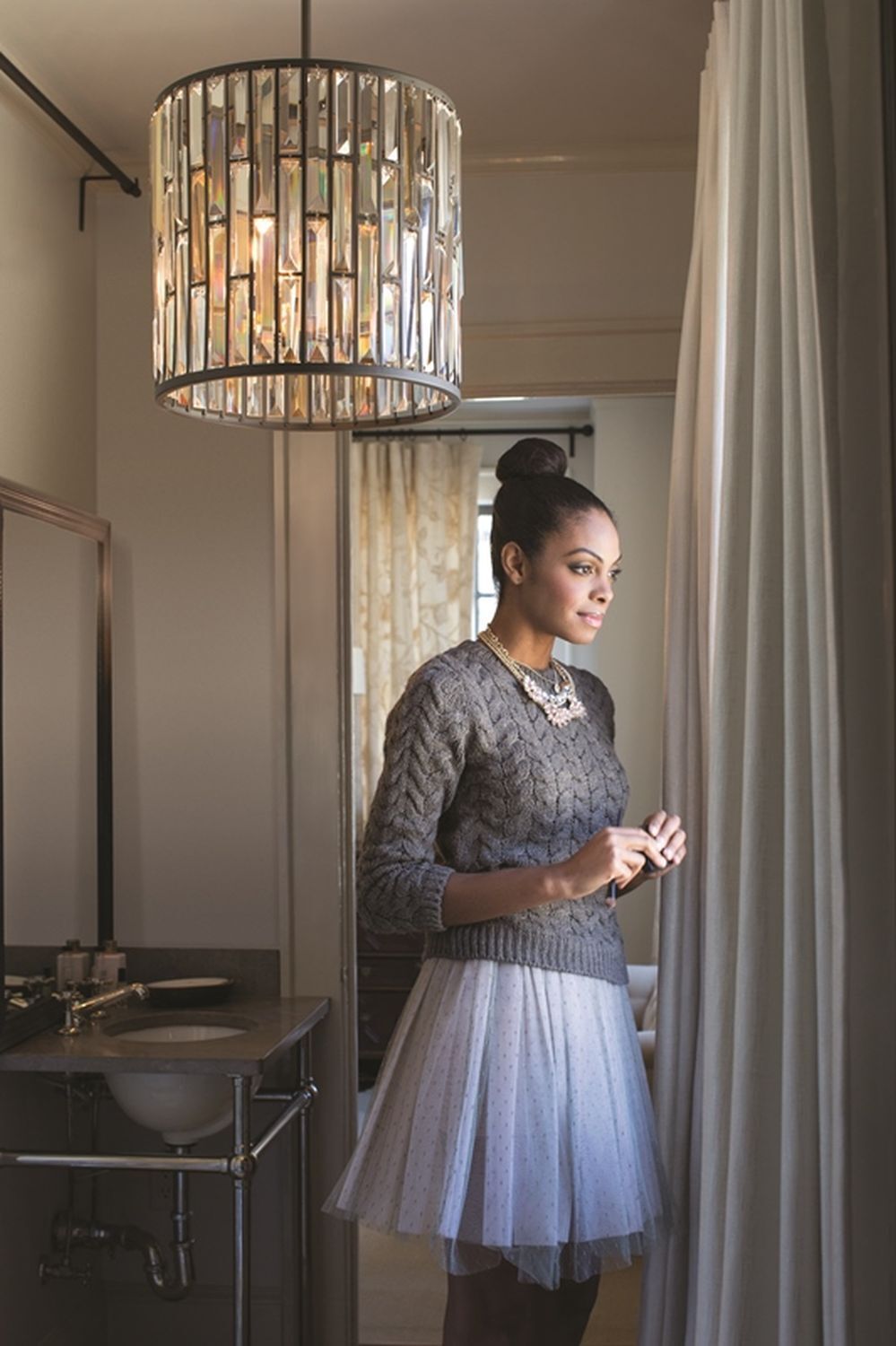 Pendelleuchte PRAMEA Bronze Ø41cm kürzbar Lampe Person, Kleidung, Rock, Ärmel, Sinken