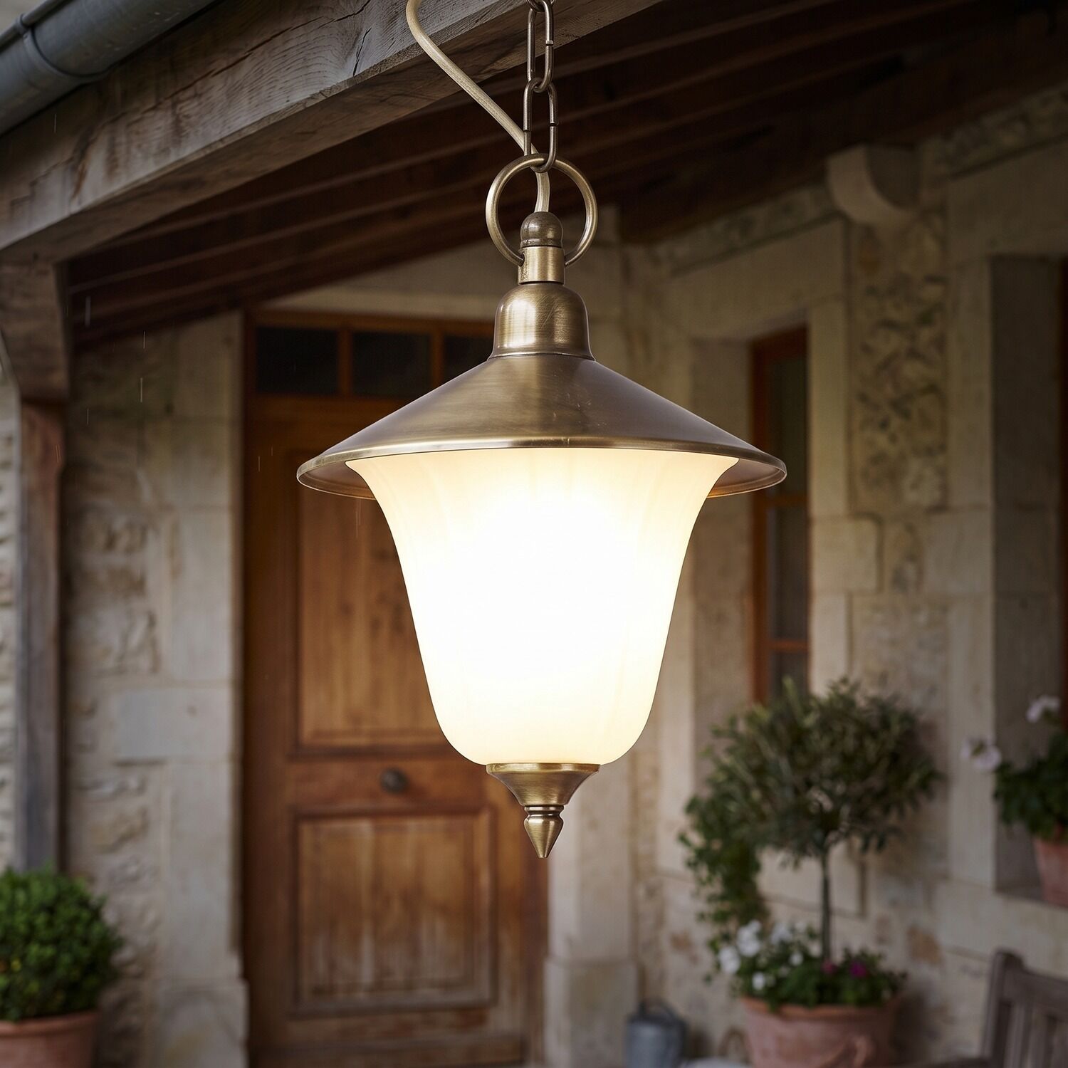 le23278-haengeleuchte-garten-terrasse-aussen-messing-glas-rustikal-e27-ip44-gold-weiss-01 hängelampe, aussenleuchte, metall, brass, glasschirm