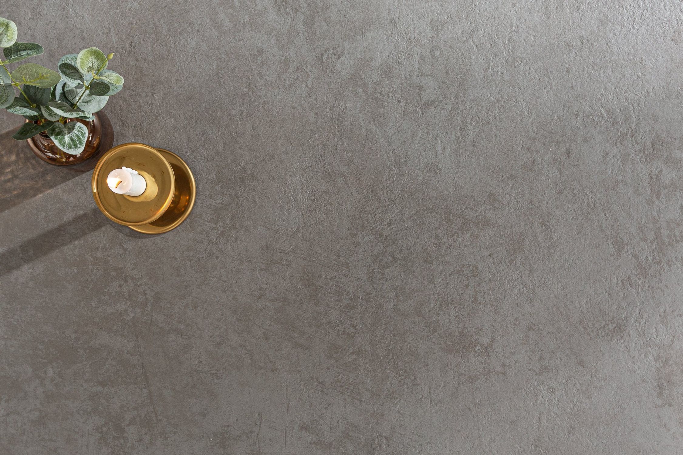 Couchtisch Keramik in Grau Beton Optik 75x40 cm (BxH) Fußboden, Pflanze, Drinnen, Innenarchitektur, Kerze