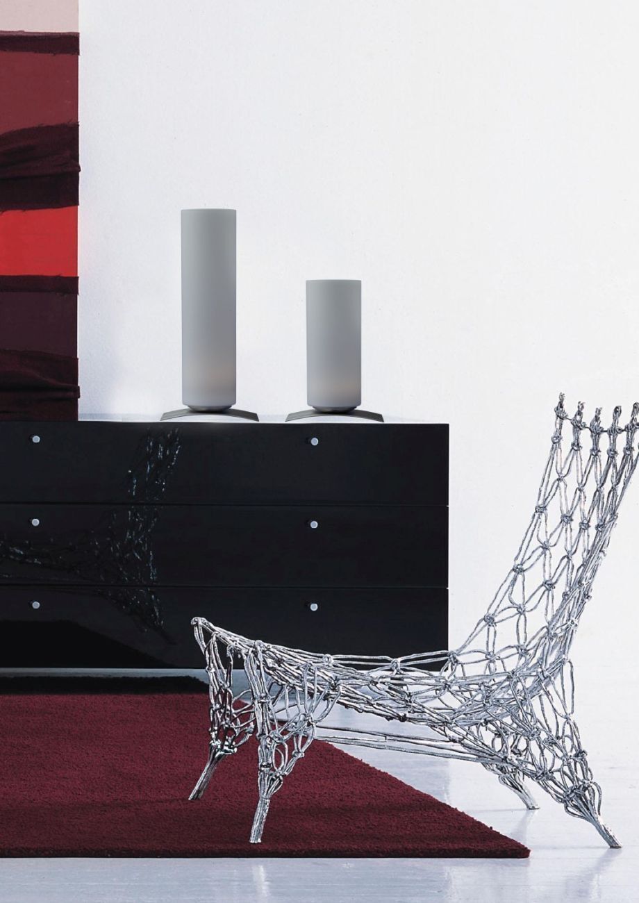 Lampe de table E27 OBLICA avec abat-jour en verre blanc mat