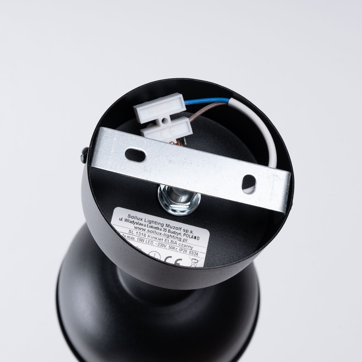 Lampenfassung, Lichtvorrichtung, Einbausockel, Metallhalterung, elektrisches Bauteil