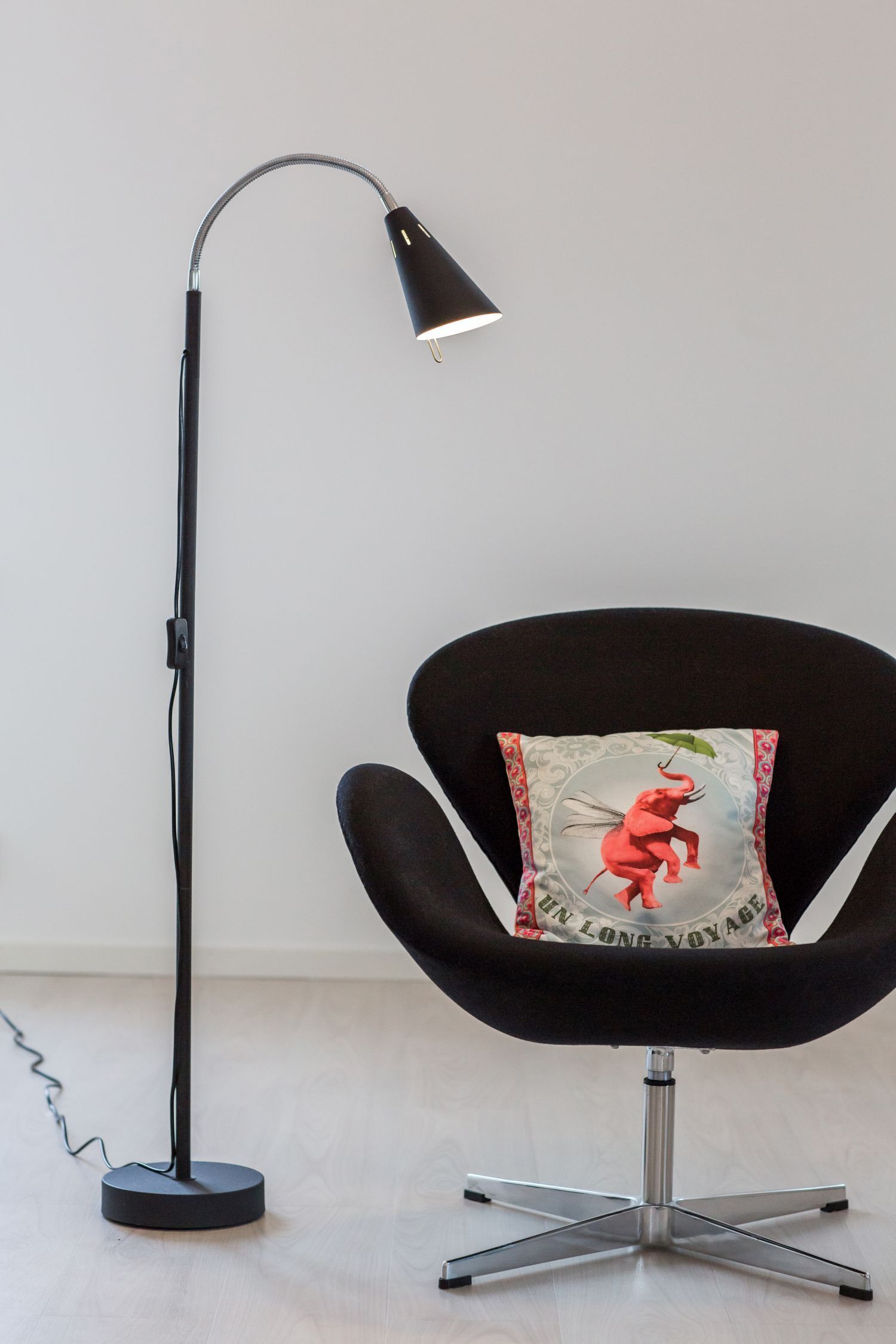 Lampe, Stehlampe, Mobiliar, Stuhl