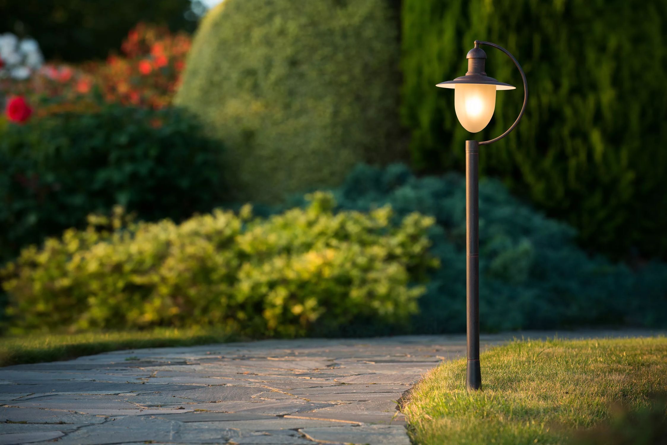 Pfad, Gehweg, Lampe, Steinplatte, Laternenpfahl