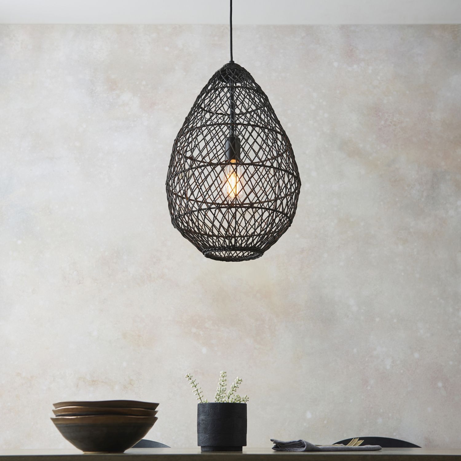 Lampe à suspendre noire en rotin métal Ø 35 cm artisanale Boho