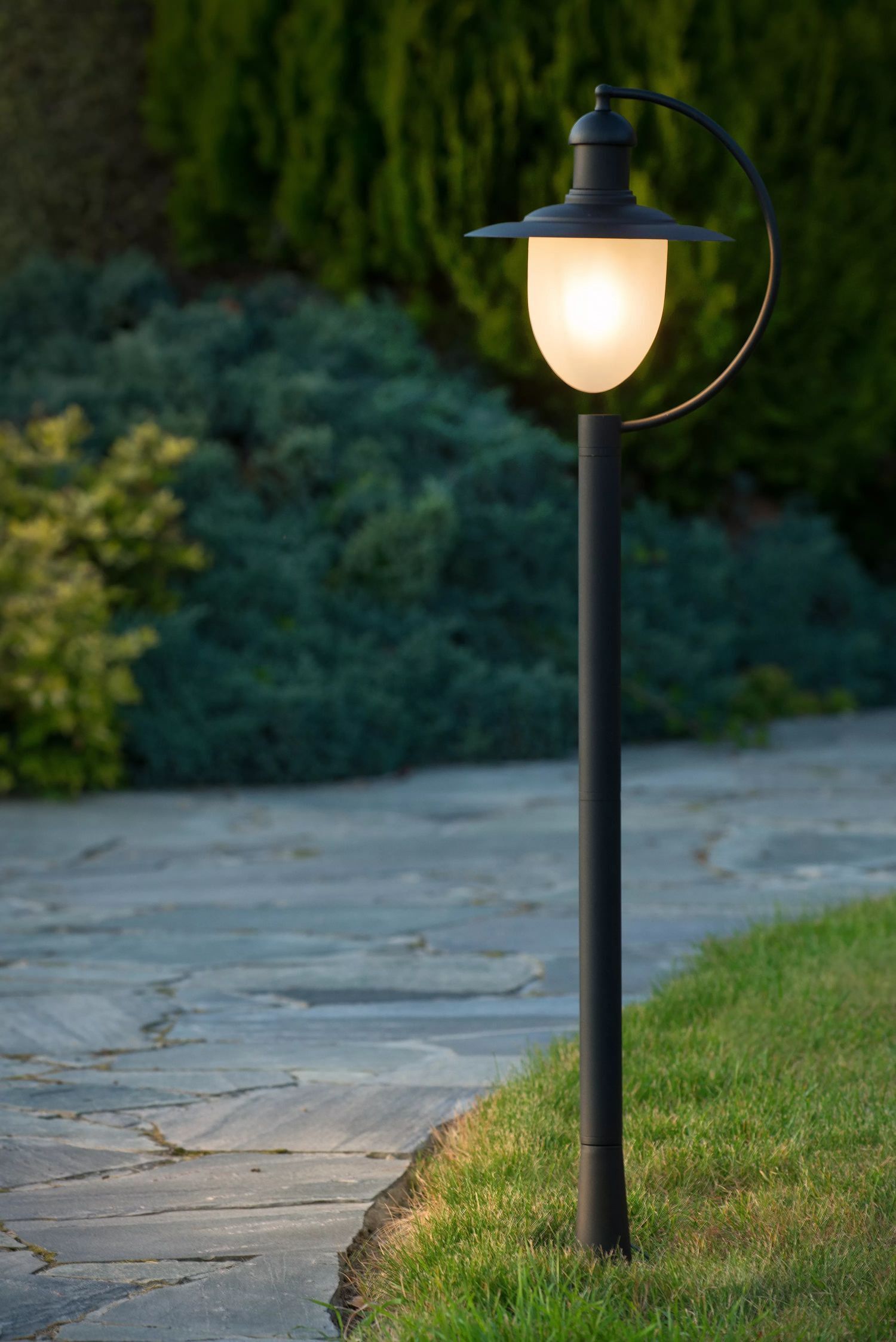 Pfad, Gehweg, Lampe, Laternenpfahl