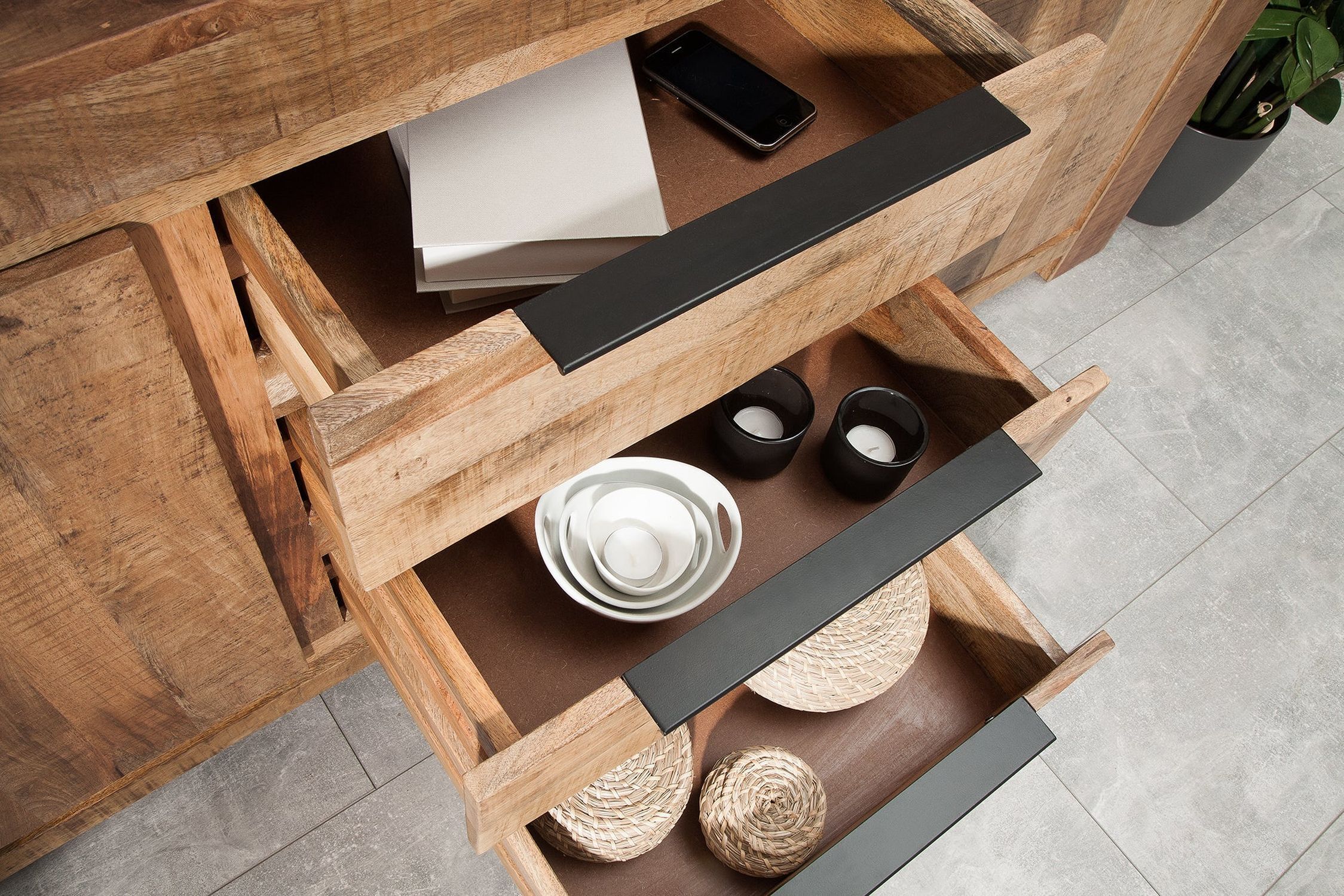 Buffet en bois de manguier 174 x 76 cm fait main tiroirs portes Schublade, Mobiliar, Holz, Tabelle, Anrichte