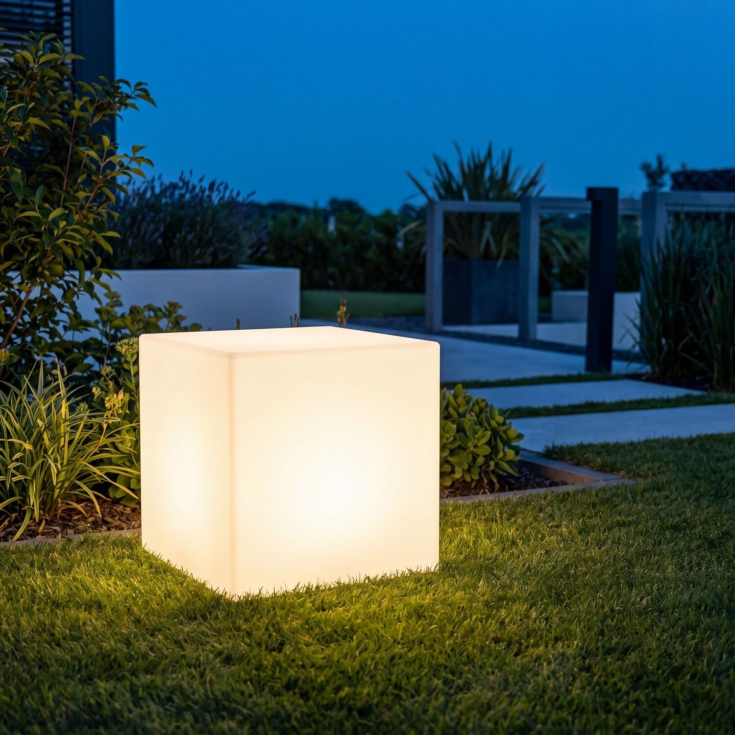 wegeleuchte-aussen-stehleuchte-led-wegeleuchte-vinklad-1x-led-mit-5w-weiss-modern-kunststoff-pe-dimmbar-1 Lichtwürfel, LED-Beleuchtung, Außenbereich, Gartenlicht, Beleuchtungskubus