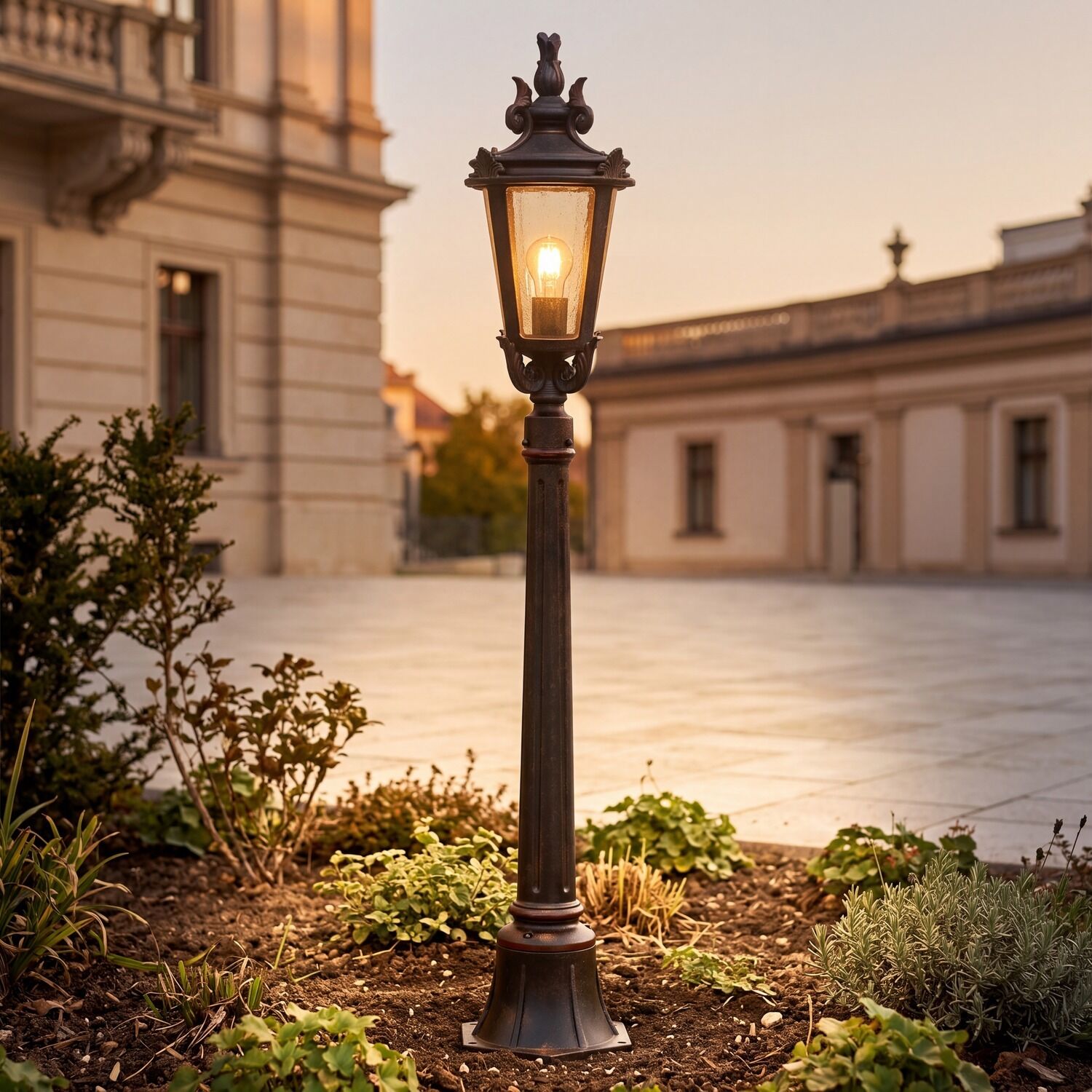 Straßenlaterne, Gartenlampe, Lampe, Stillampe, Metallstruktur