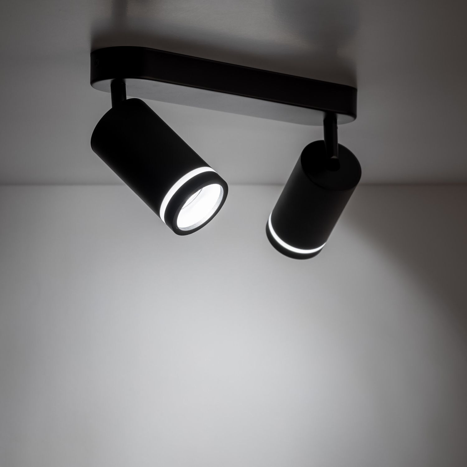 Spot de plafond en métal 43,5cm de long noir 2 flammes GU10