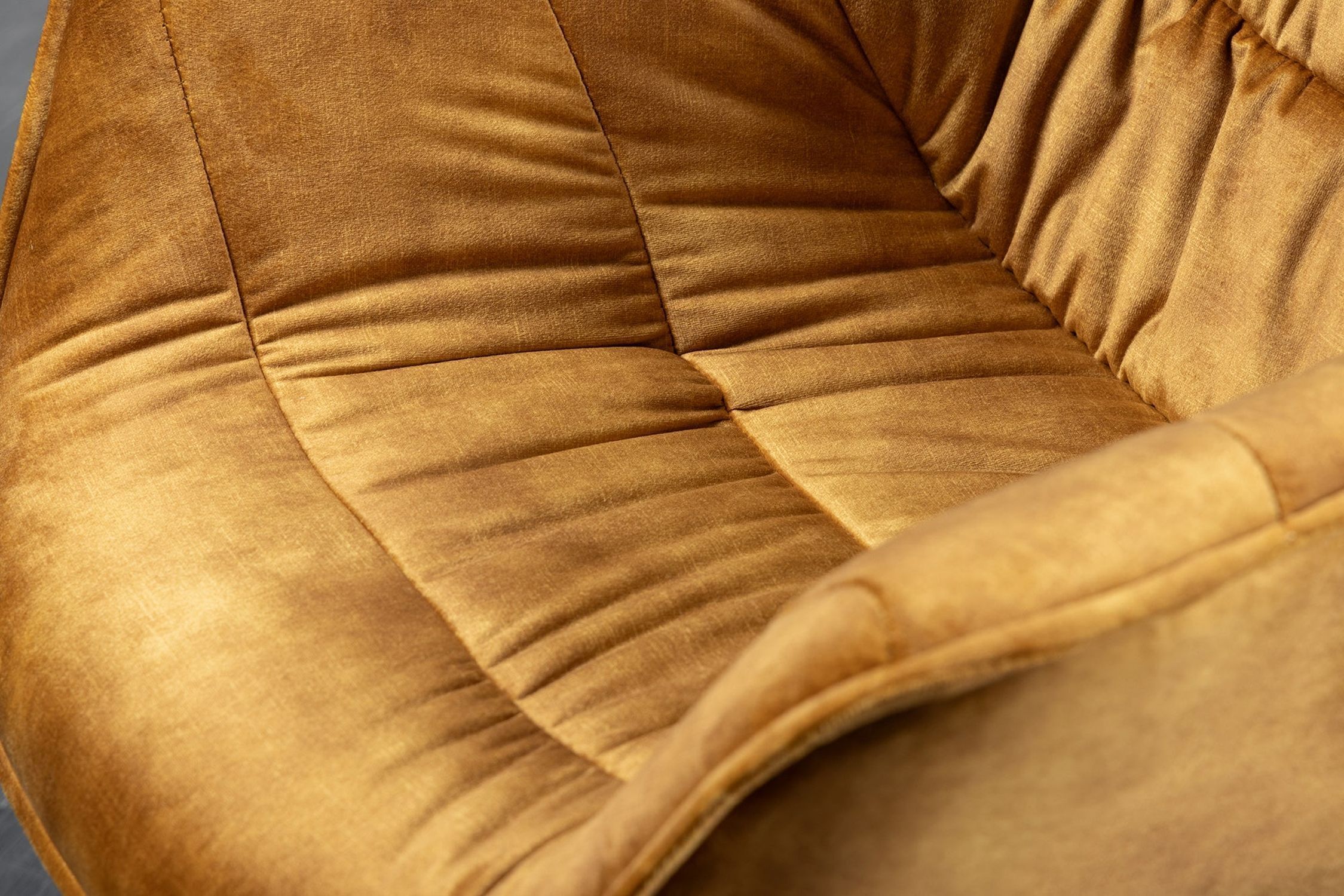 Chaise de salle à manger velours métal jaune noir avec accoudoirs Couch, Mobiliar