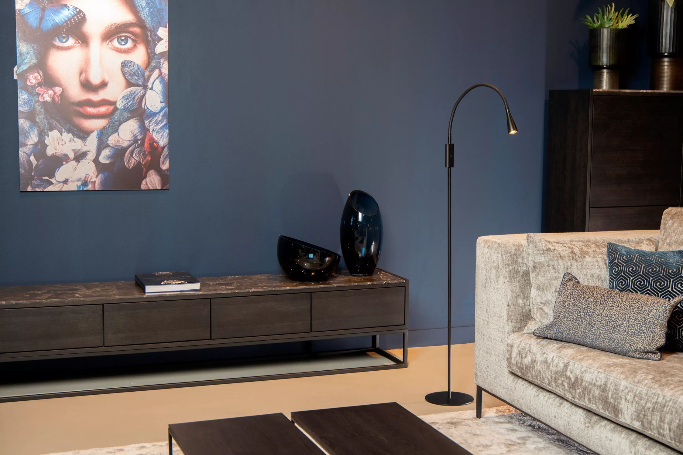 Lampe, Stehlampe, Gesicht, Person, Buch