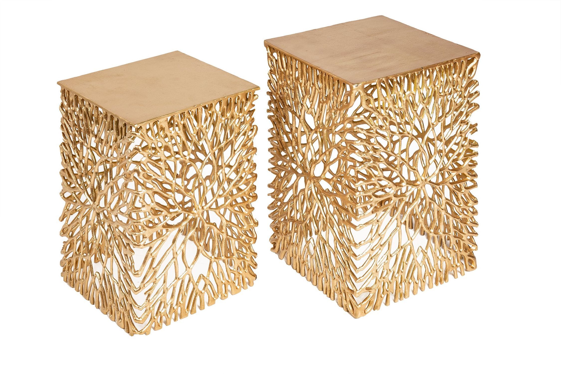 Set de 2 tables d'appoint en métal doré fait main Set de 2 tables d'appoint en métal doré fait main