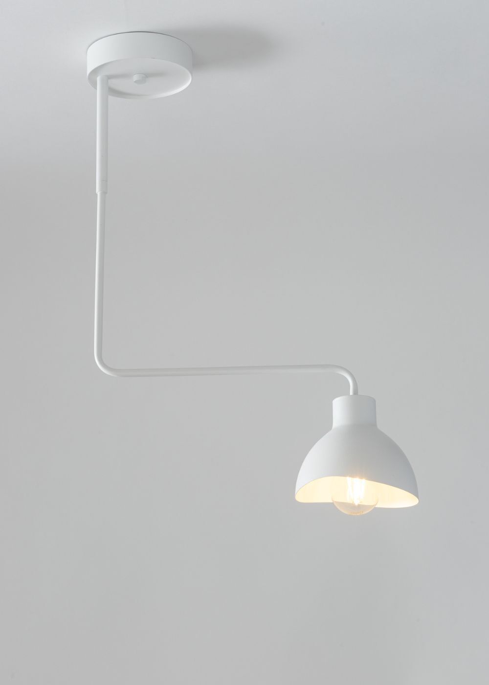 Plafonnier blanc métal E27 H:60 cm remarquable