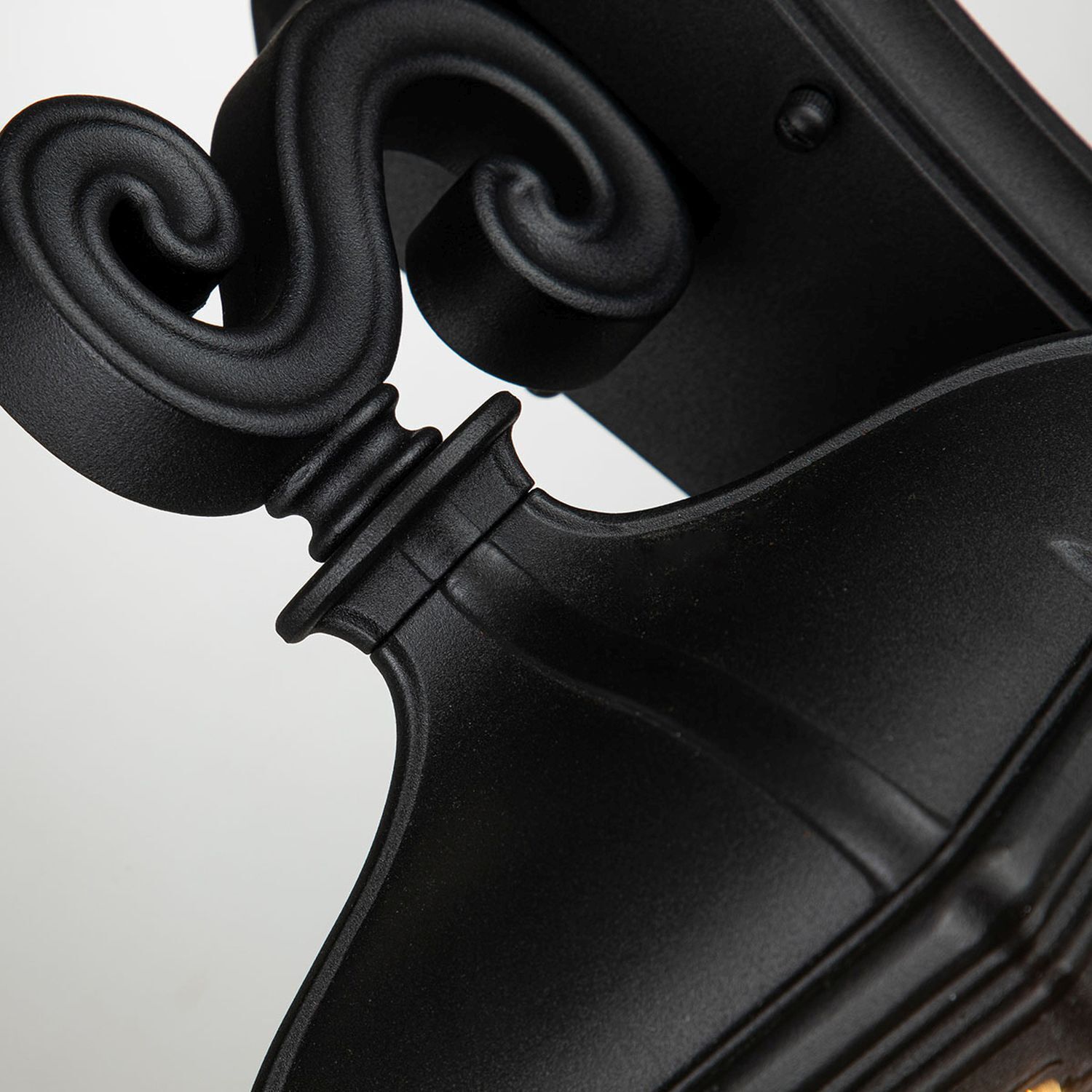 Außenwandleuchte Schwarz H: 33,4 cm IP44 Vintage Design Klingel, Metallverzierung, Gussornament, Schwarz, Dekoration