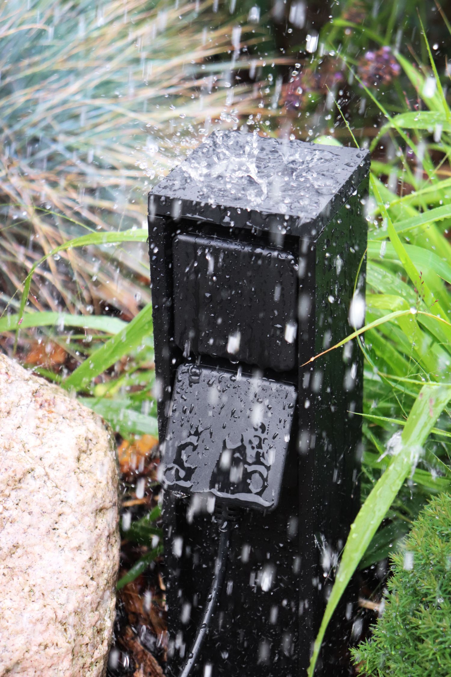 Colonne de prises Noir 31 cm max 3500 W IP54 Aluminium