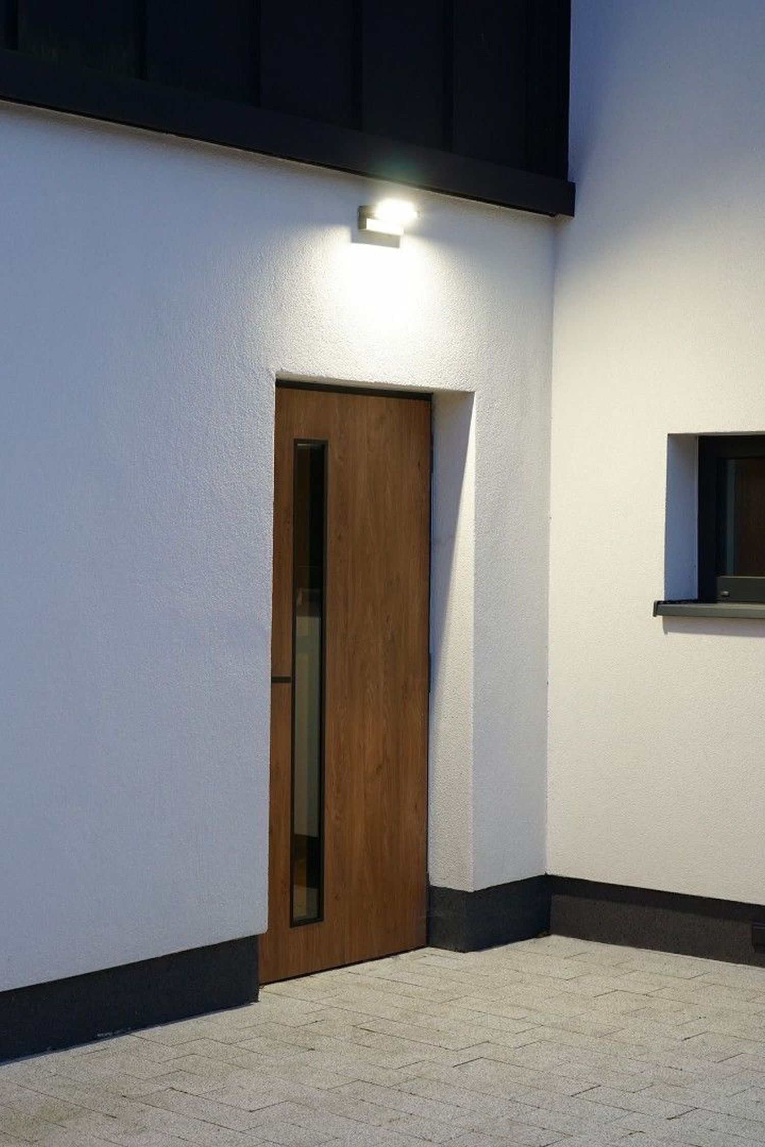 LED Wandlampe Außen mit Bewegungssensor Aluminium Glas Holztür, Türe, Eingang, Tür mit Glasvertikal, Fassade