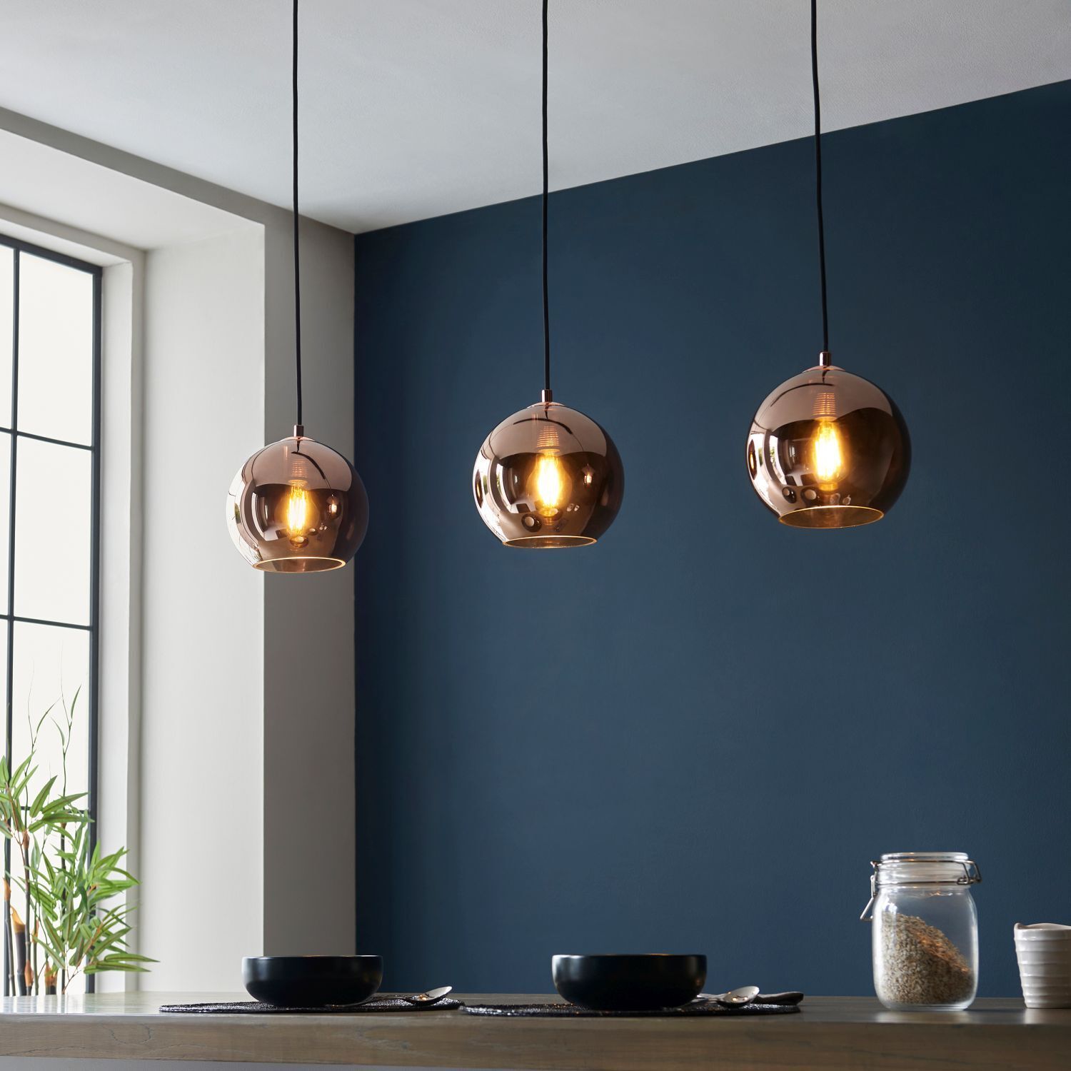 Lampe à suspendre 3 flammes E27 métal verre en noir cuivre