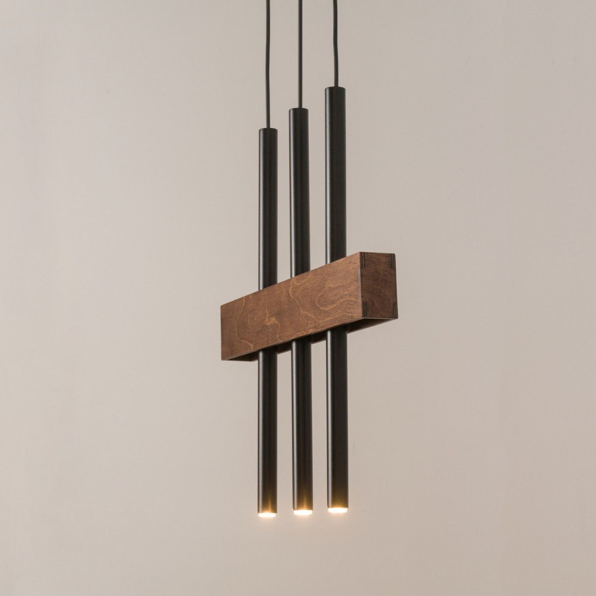 Confortable lampe à suspendre métal bois poutre 3 flammes