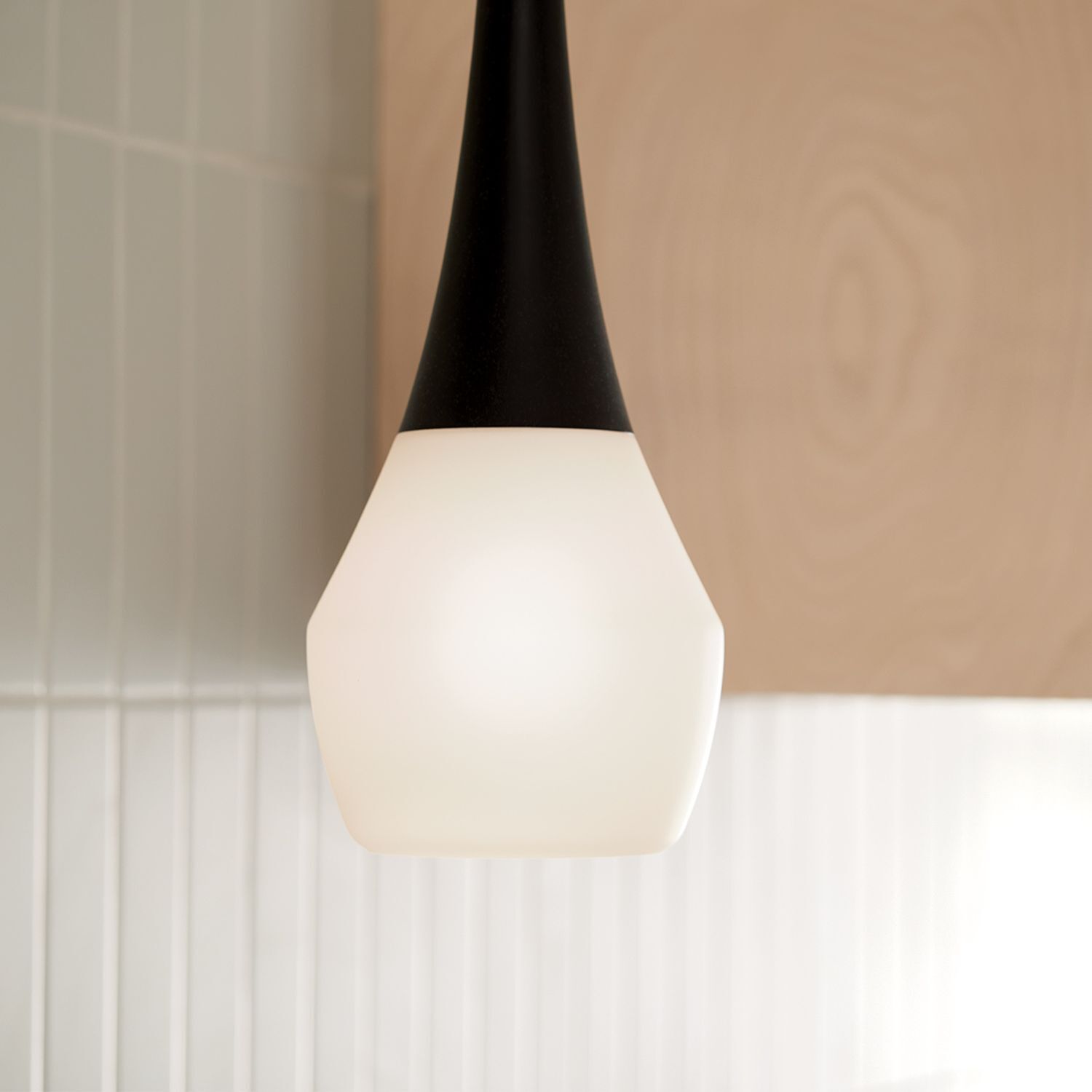 Suspension Abat-jour en verre étroit Ø 17,8 cm H : max. 144,5 cm E27 Lampe