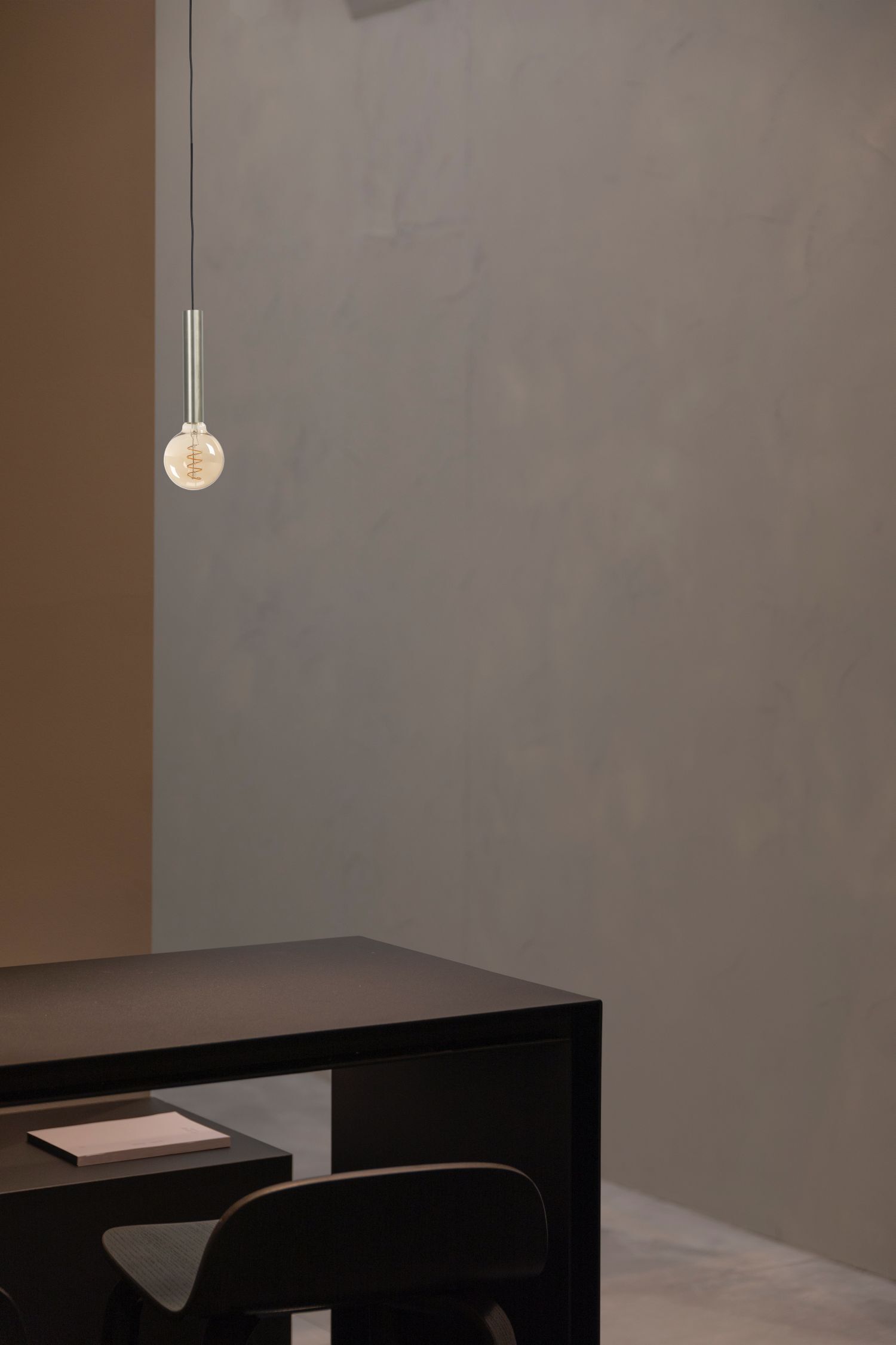 Lampe à suspension en métal nickel noir pour E27 ESJA