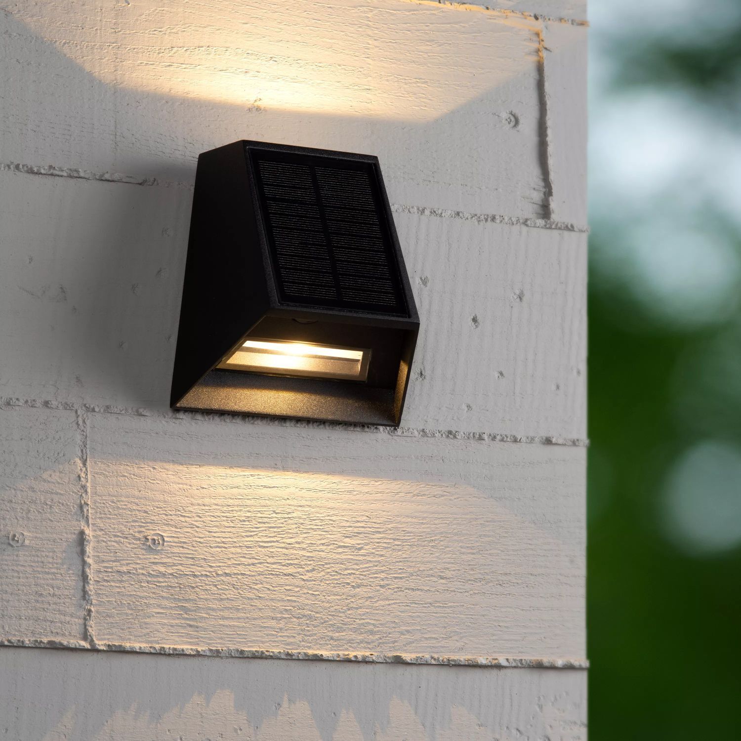 Applique solaire à LED avec détecteur de mouvement Up Down IP54 3150 K