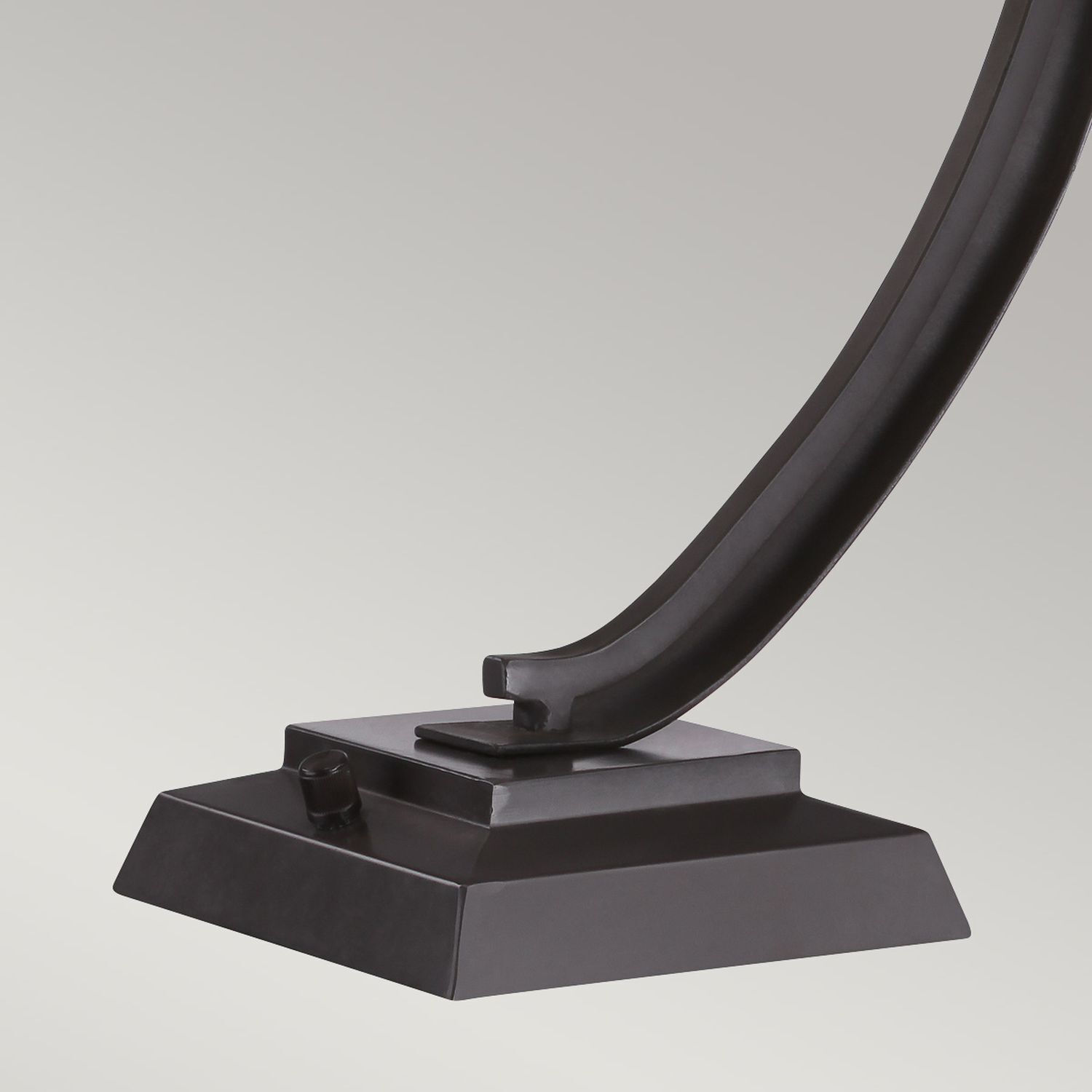 Lampe de table vitrail métal 55 cm de haut E27 style Tiffany Lampe