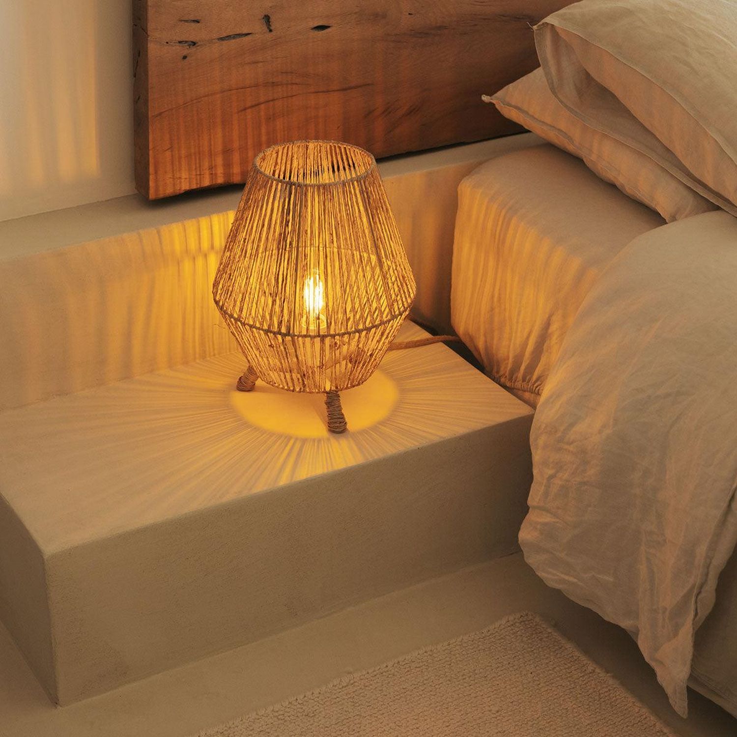 Lampe d'appoint Trépied en rotin H : 32,5 cm E27 YILAN