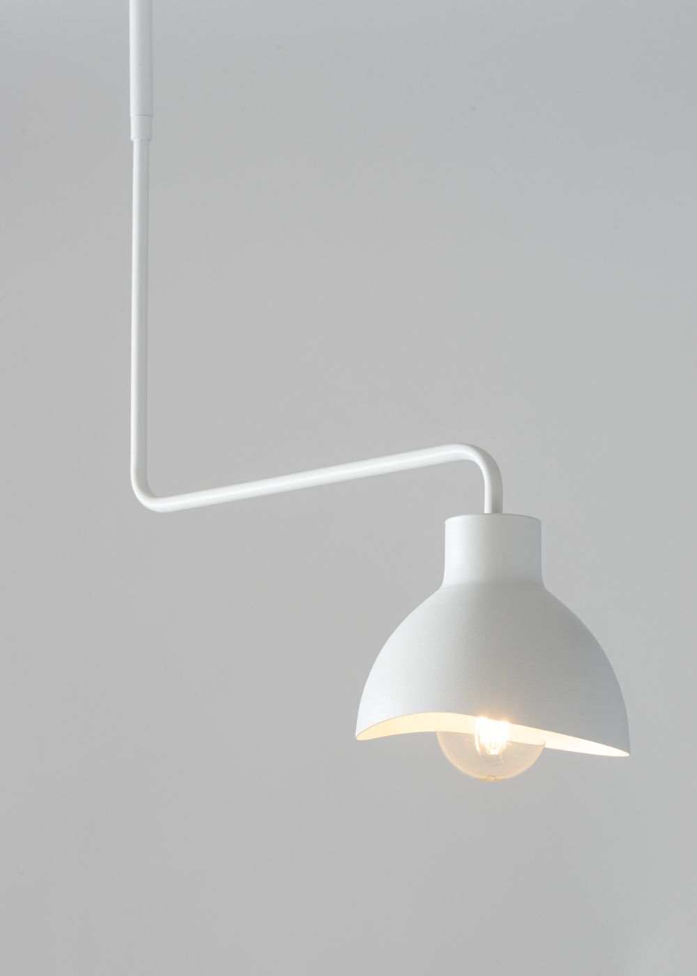 Plafonnier blanc métal E27 H:60 cm remarquable