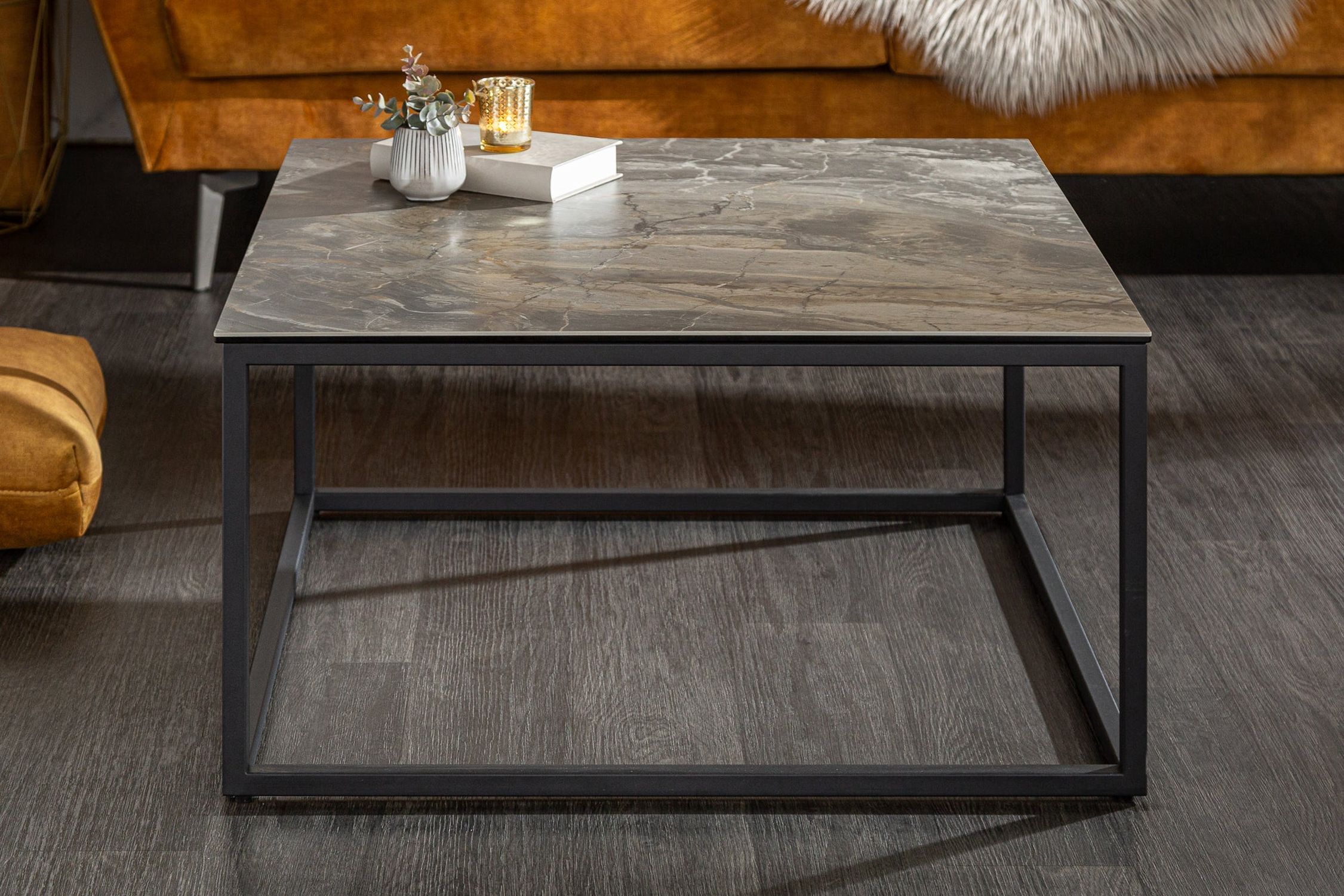 Table basse en céramique aspect marbre noir 75x75cm (LxlxH) Table basse en céramique aspect marbre noir 75x75cm (LxlxH)