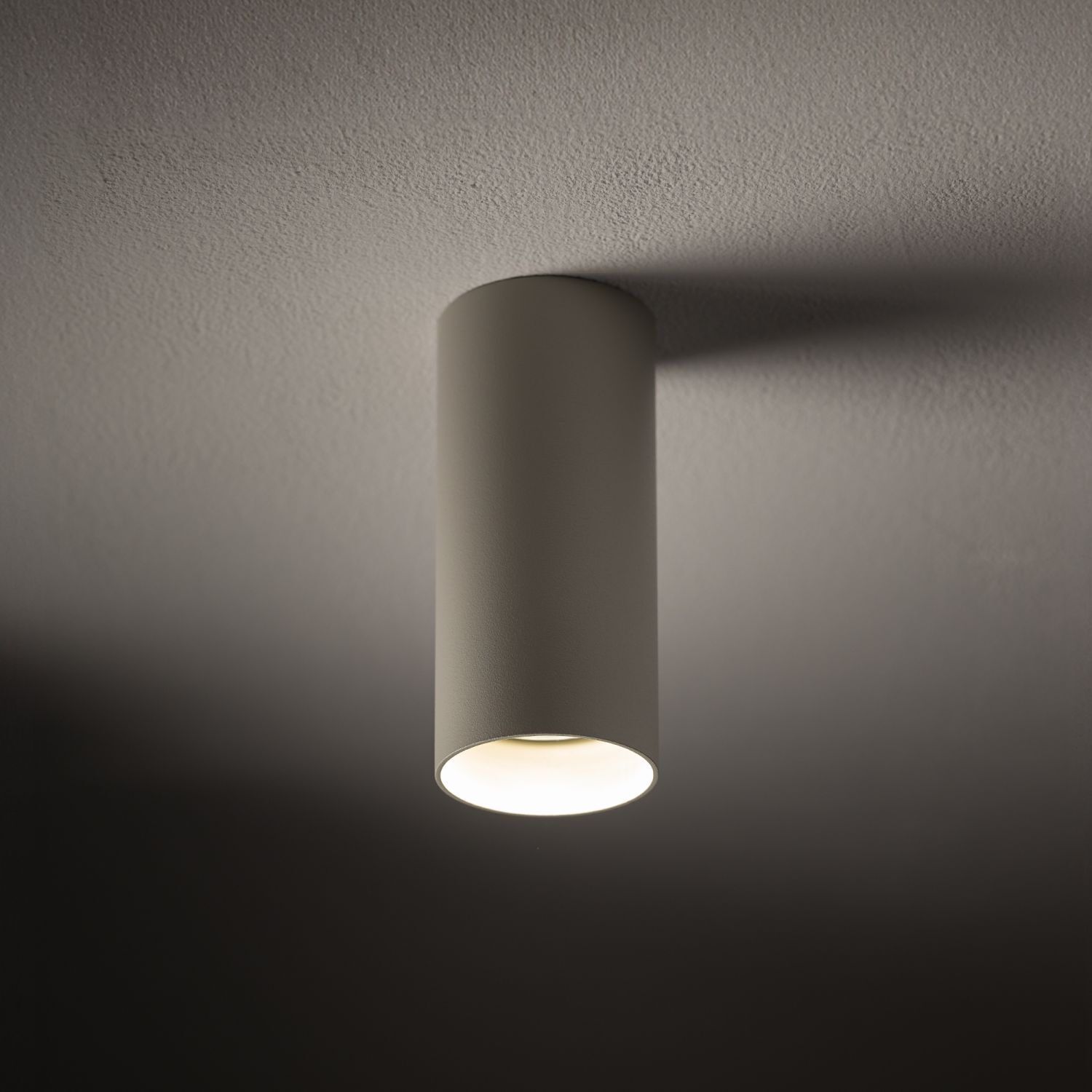 Spot de plafond gris métal GU10 rond Ø5,5 cm apparent