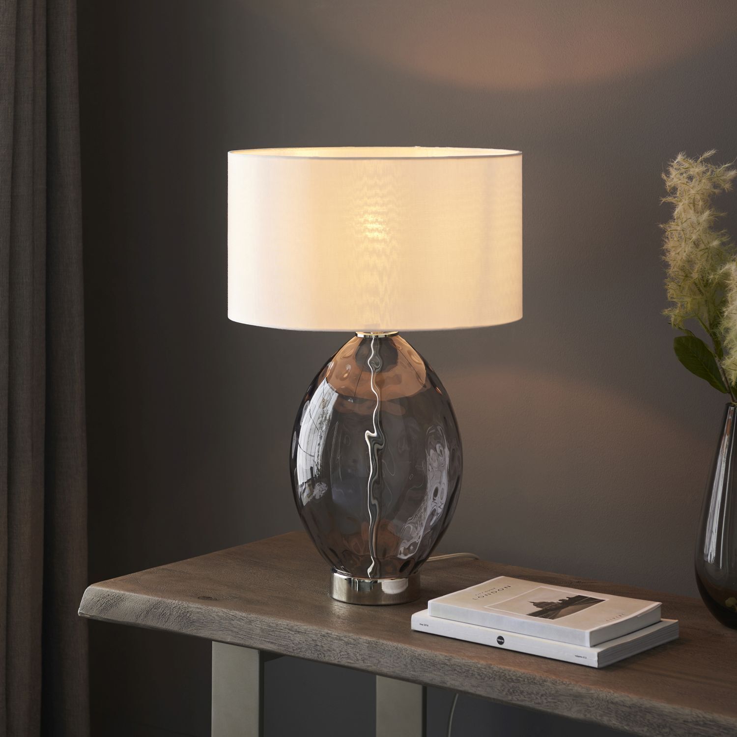 Lampe de table Touch Dimmer hauteur 53,5 cm verre fumé métal tissu