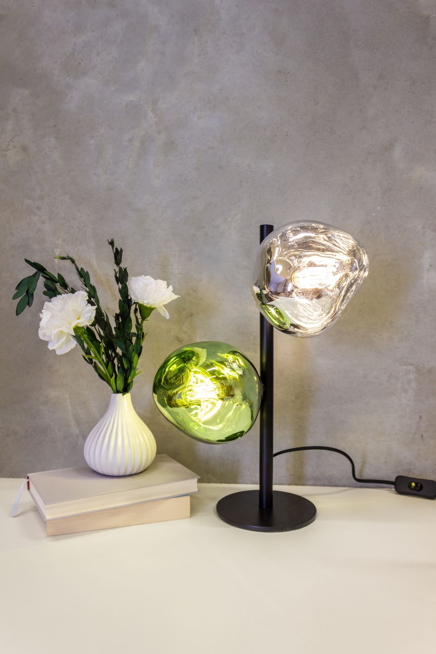 Lampe de table décorative aluminium verre blanc vert 40 cm