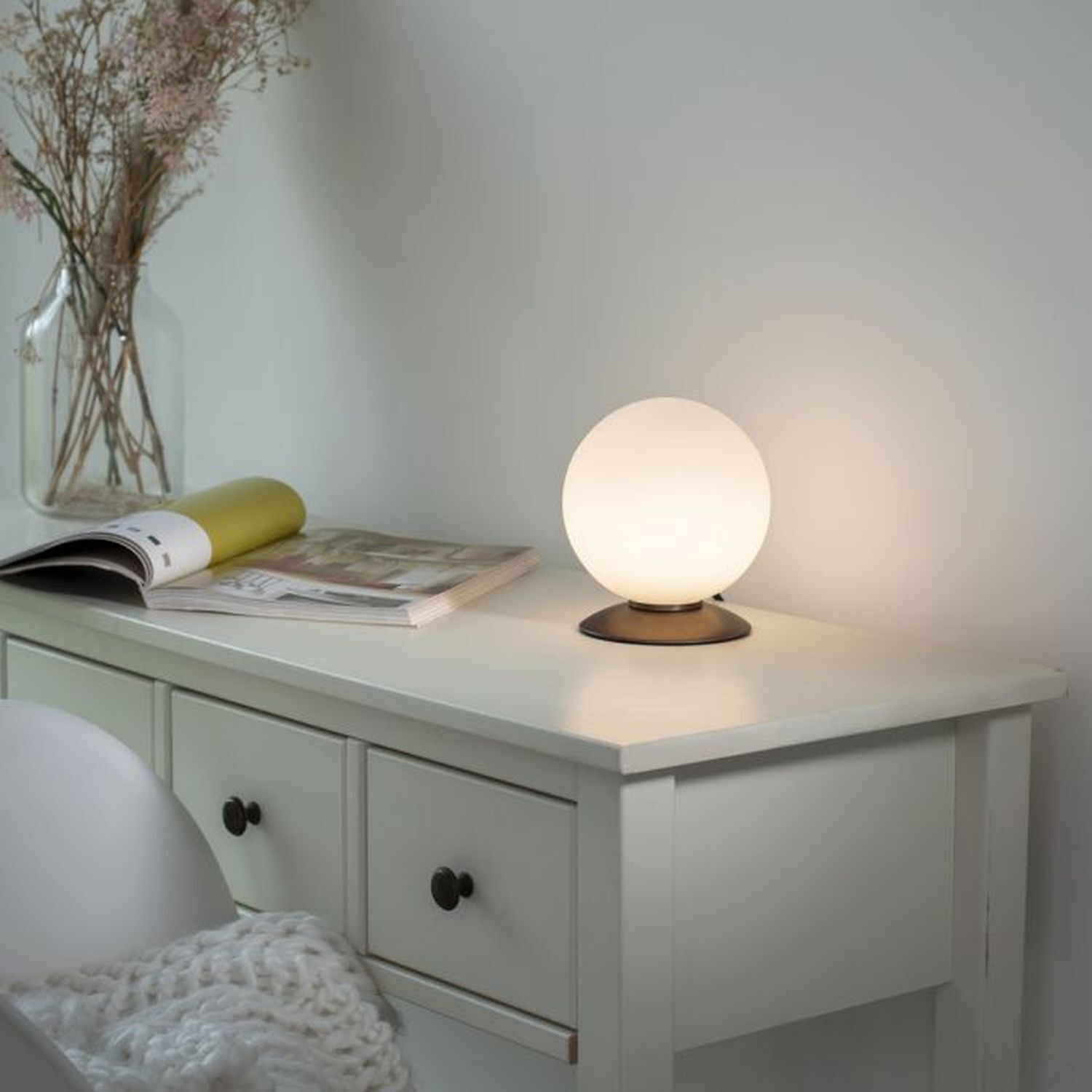 Lampe, Tischlampe, Mobiliar, Tabelle, Anrichte