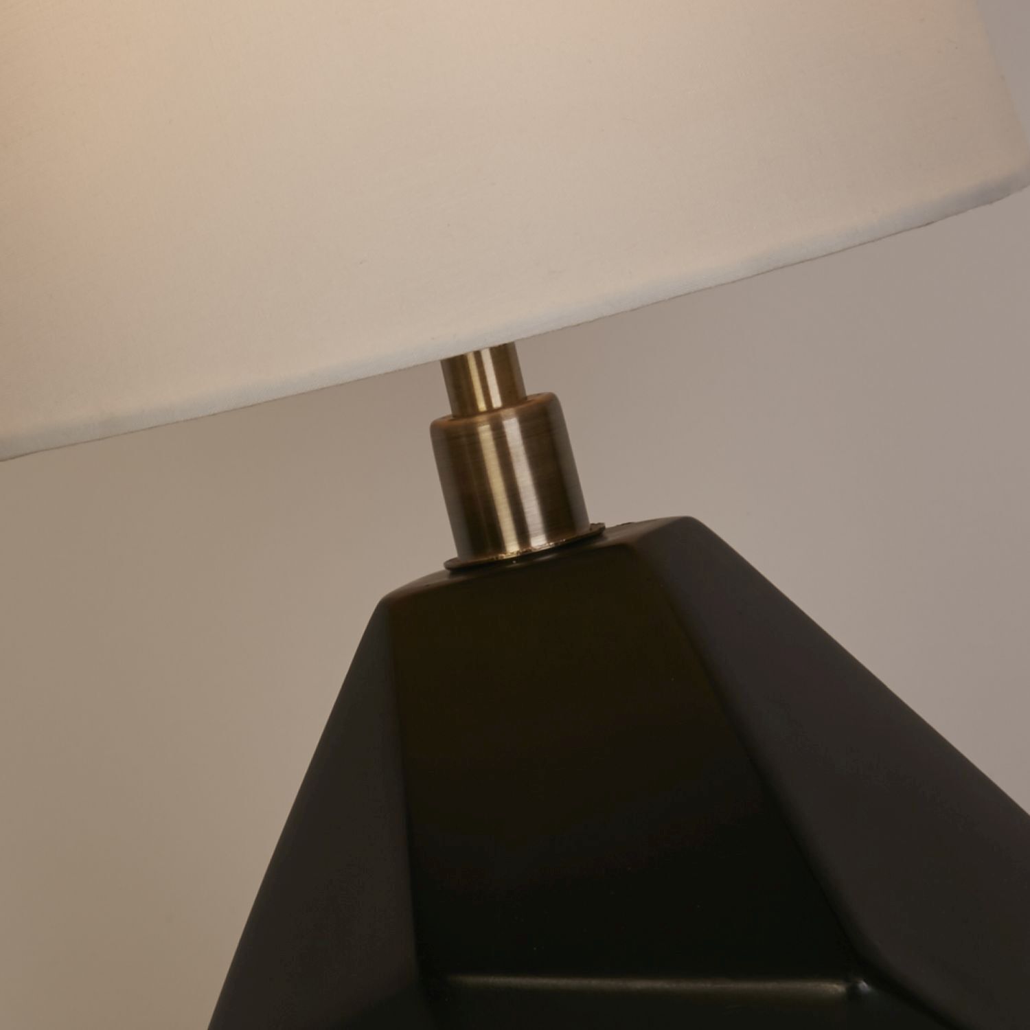 Blendarme Lampe de table résine tissu 55,5 cm noir blanc