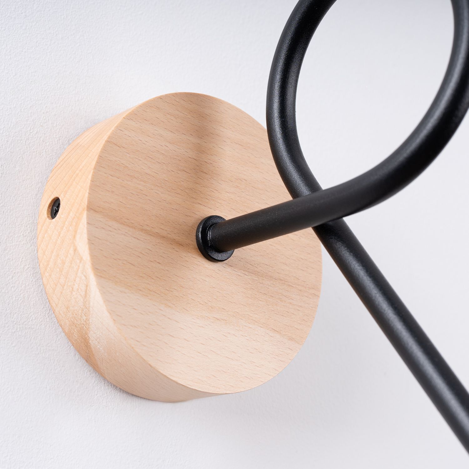 Wandleuchte mit Arm Holz Stahl Schwarz E27 H:24 cm Wandlampe, Holz, Rundholz, Metallstange, Wandmontage