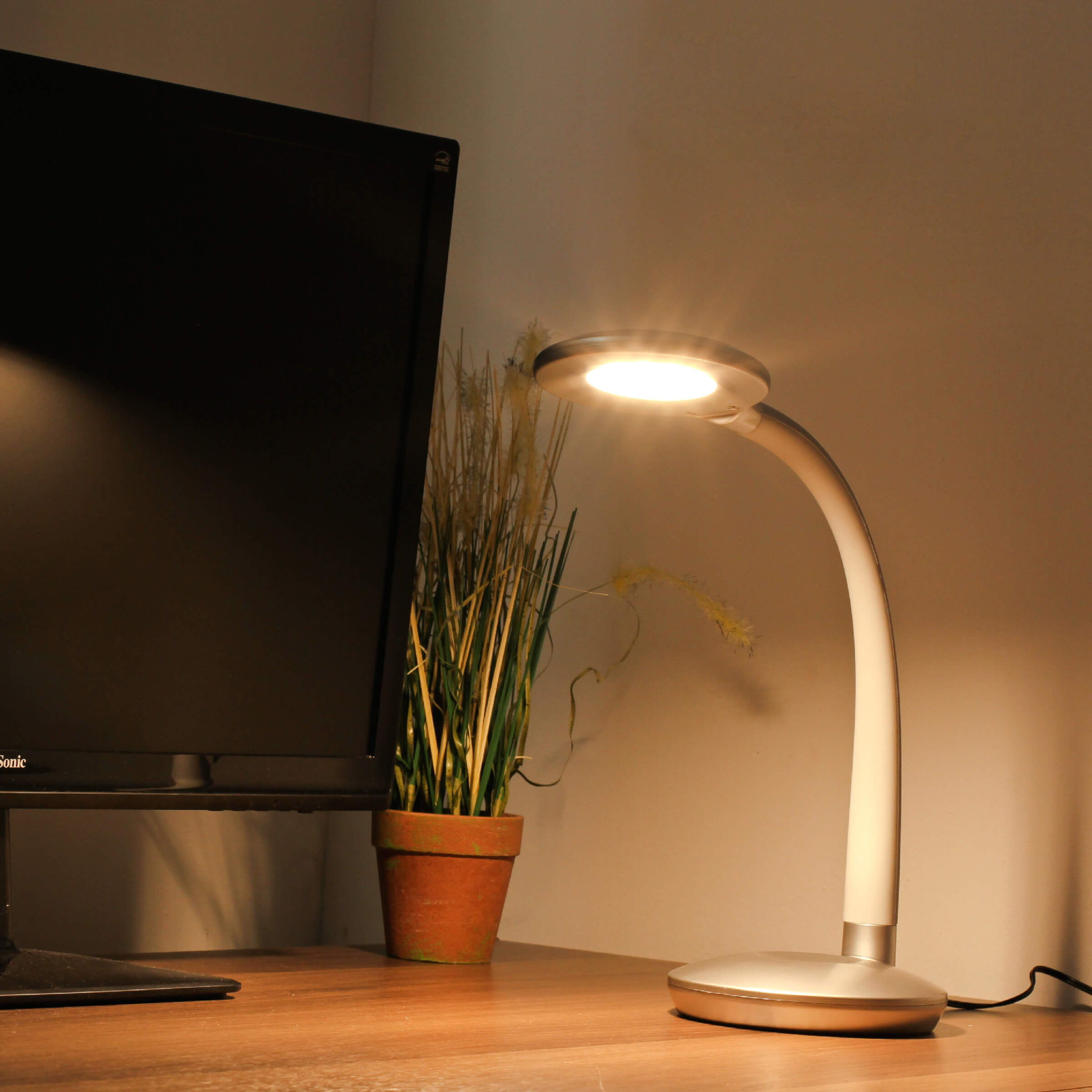 Lampe de bureau LED avec variateur tactile