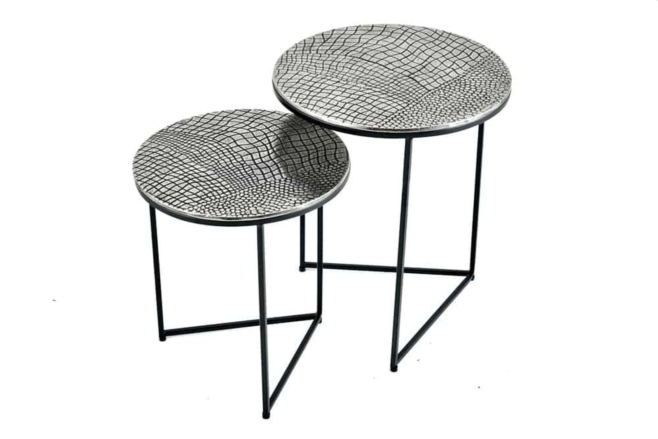 Set de 2 tables d'appoint en métal argenté antique martelé Moebel, Tabelle, Kaffeetisch, Barhocker, Esstisch