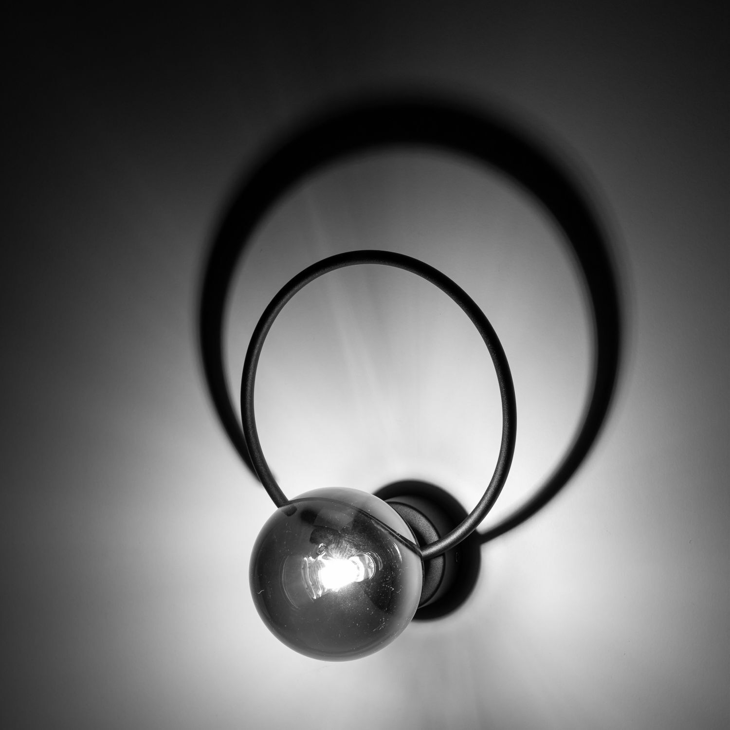 Applique Métal Verre fumé G9 Noir Graphite Boule Abat-jour