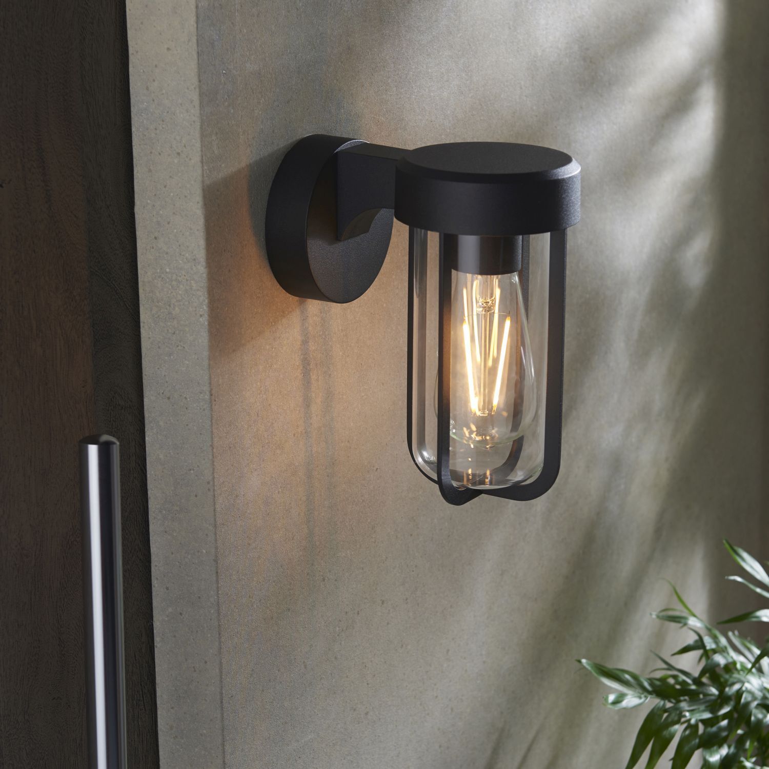 Applique extérieure noir alu verre IP44 H : 20,8 cm petit E27