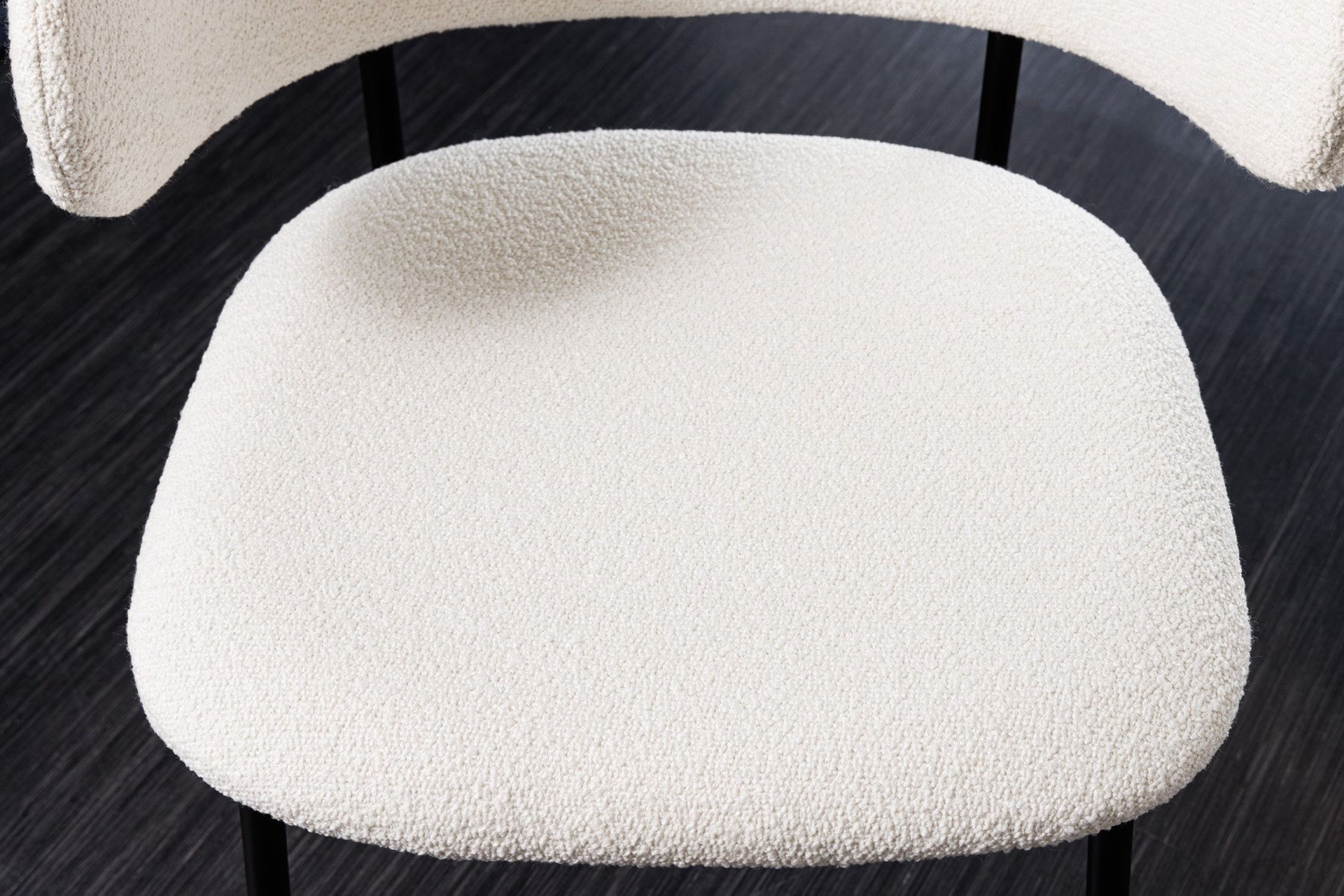 Chaise de salle à manger Bouclé Blanc Pieds en métal noir Rétro Moebel, Stuhl