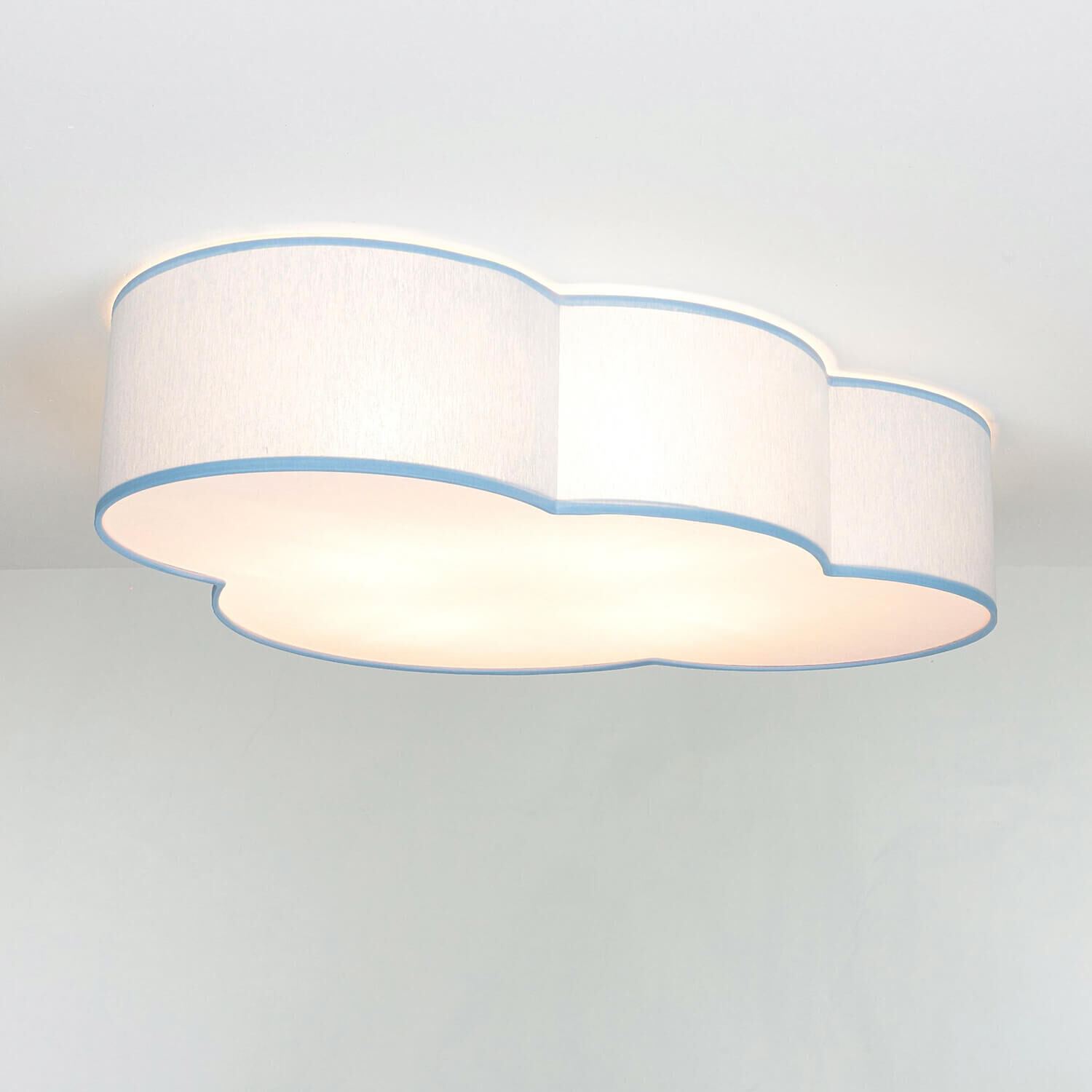 Plafonnier chambre enfant bleu nuage abat-jour tissu 4x E27