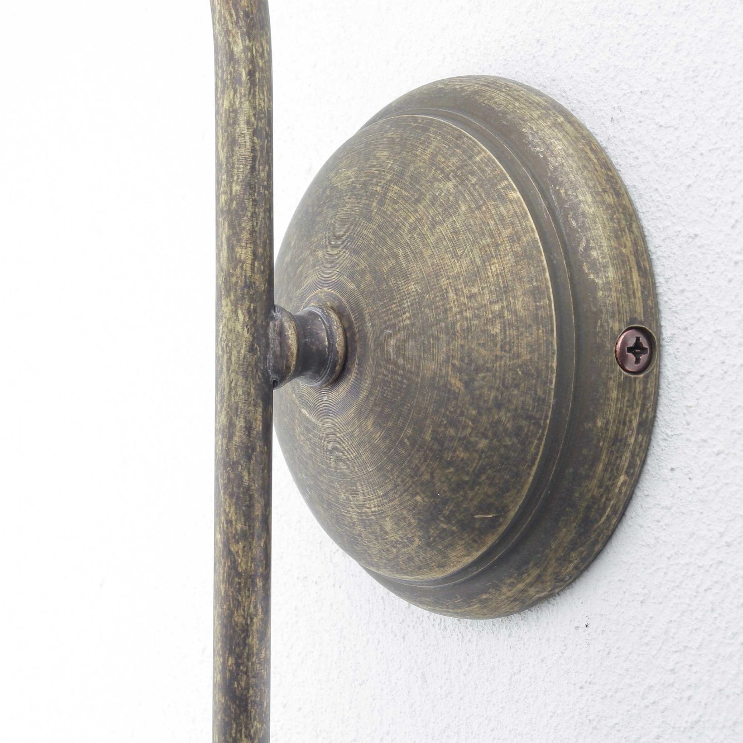 Bronze, Griff, Drinnen