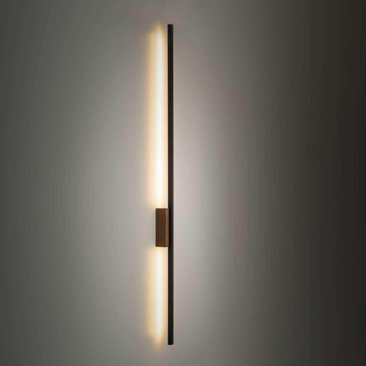 Applique LED lumière indirecte 3000 K 108 cm de haut métal bois