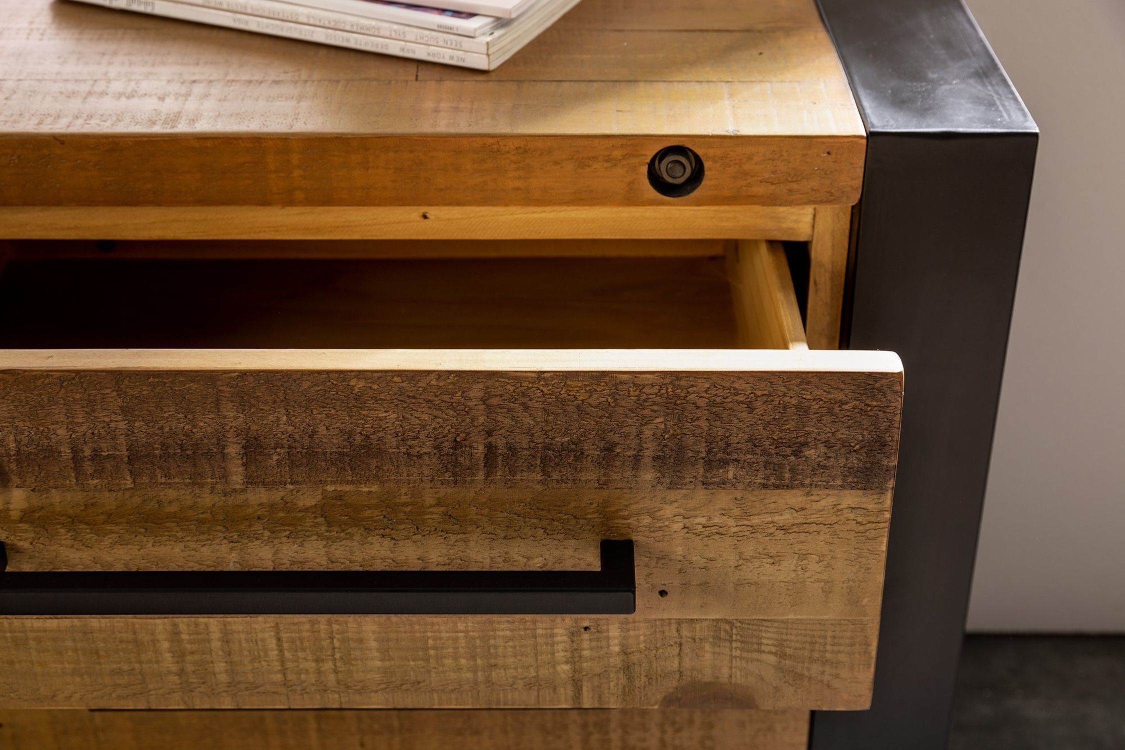 Grand sideboard bois fer 195 cm de large design industriel Schublade, Mobiliar, Holz, Hartholz, Gebeiztes Holz