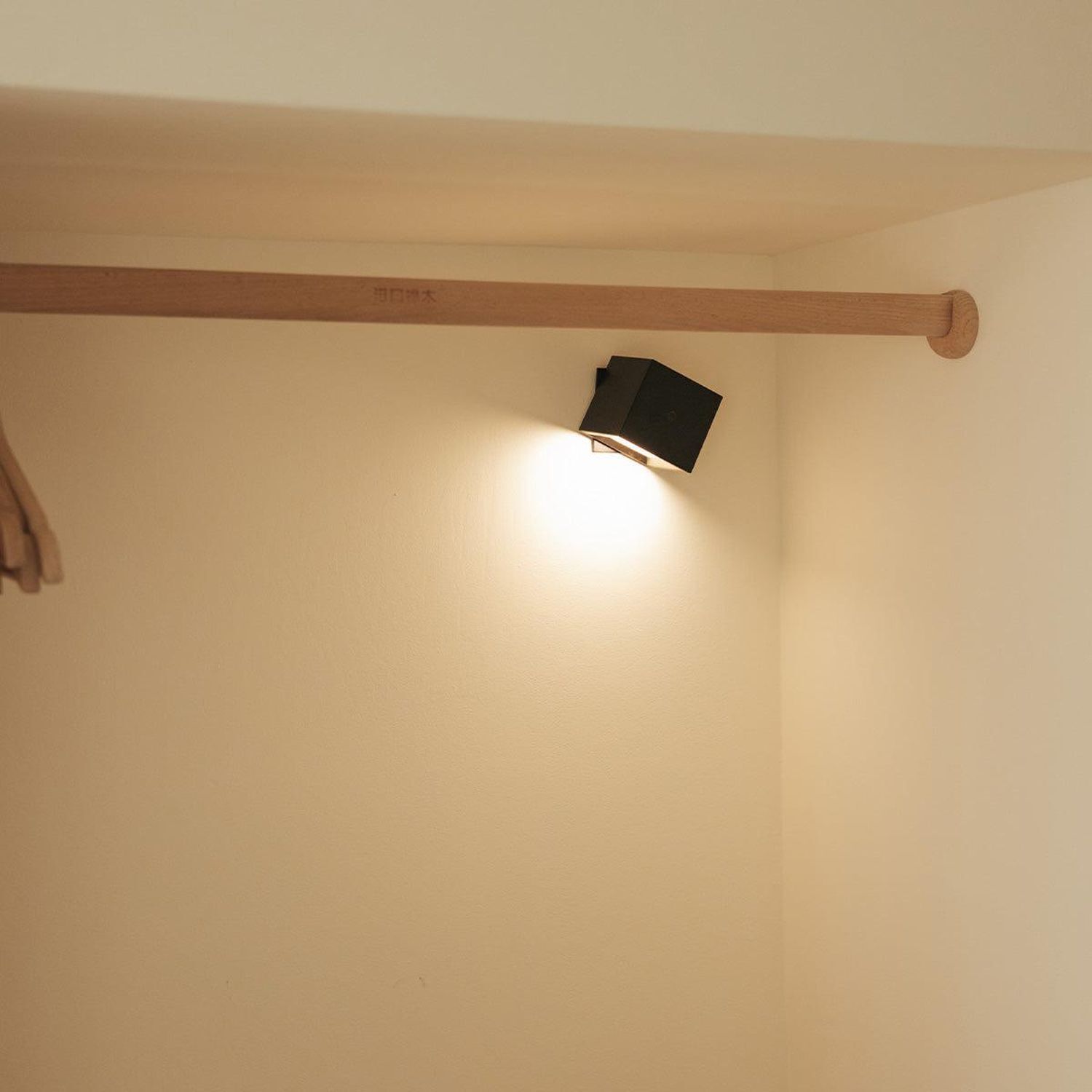 Applique murale sans fil LED Touch Dimmer L : 7,5 cm Batterie