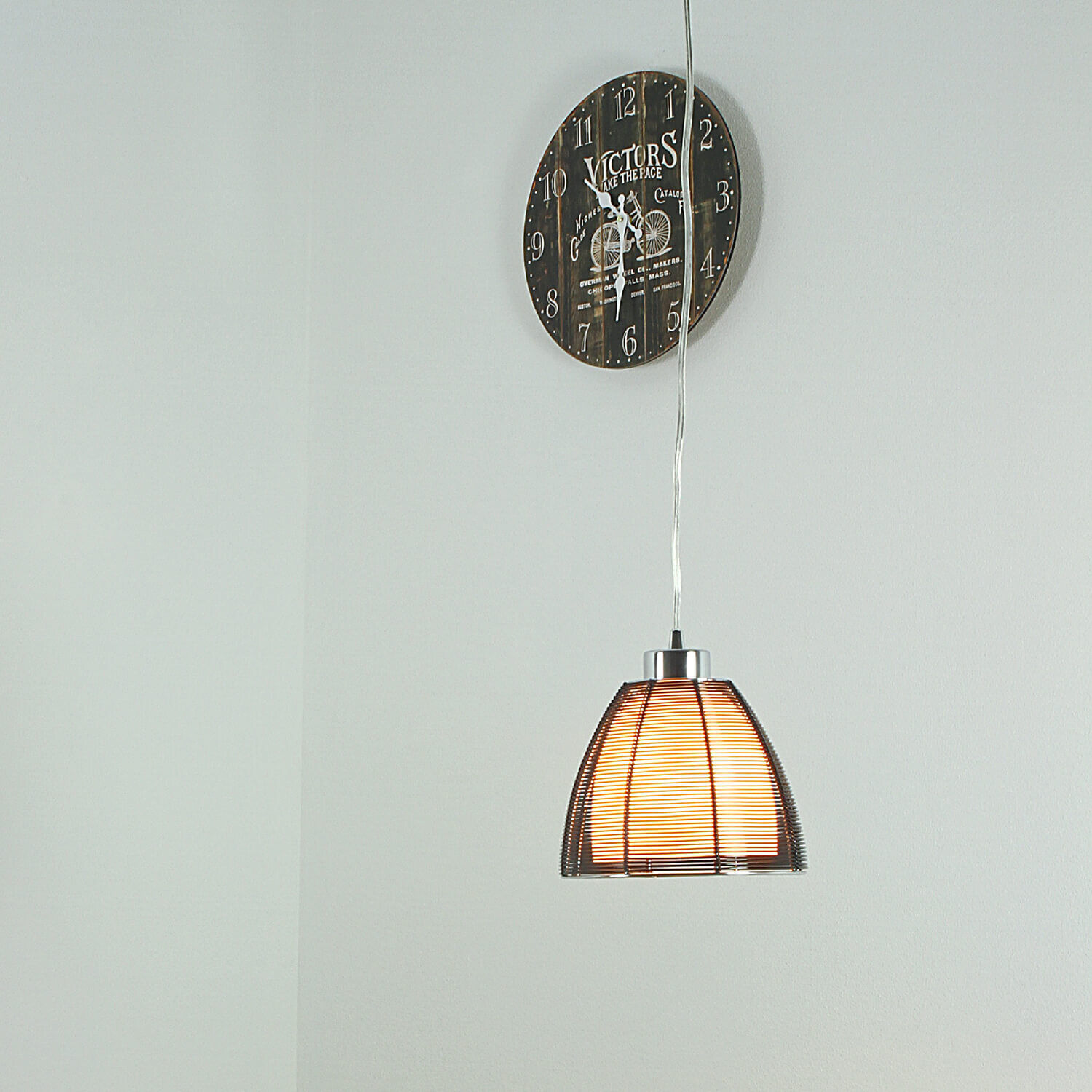 Suspension moderne Jafar en noir Suspension moderne Jafar en noir